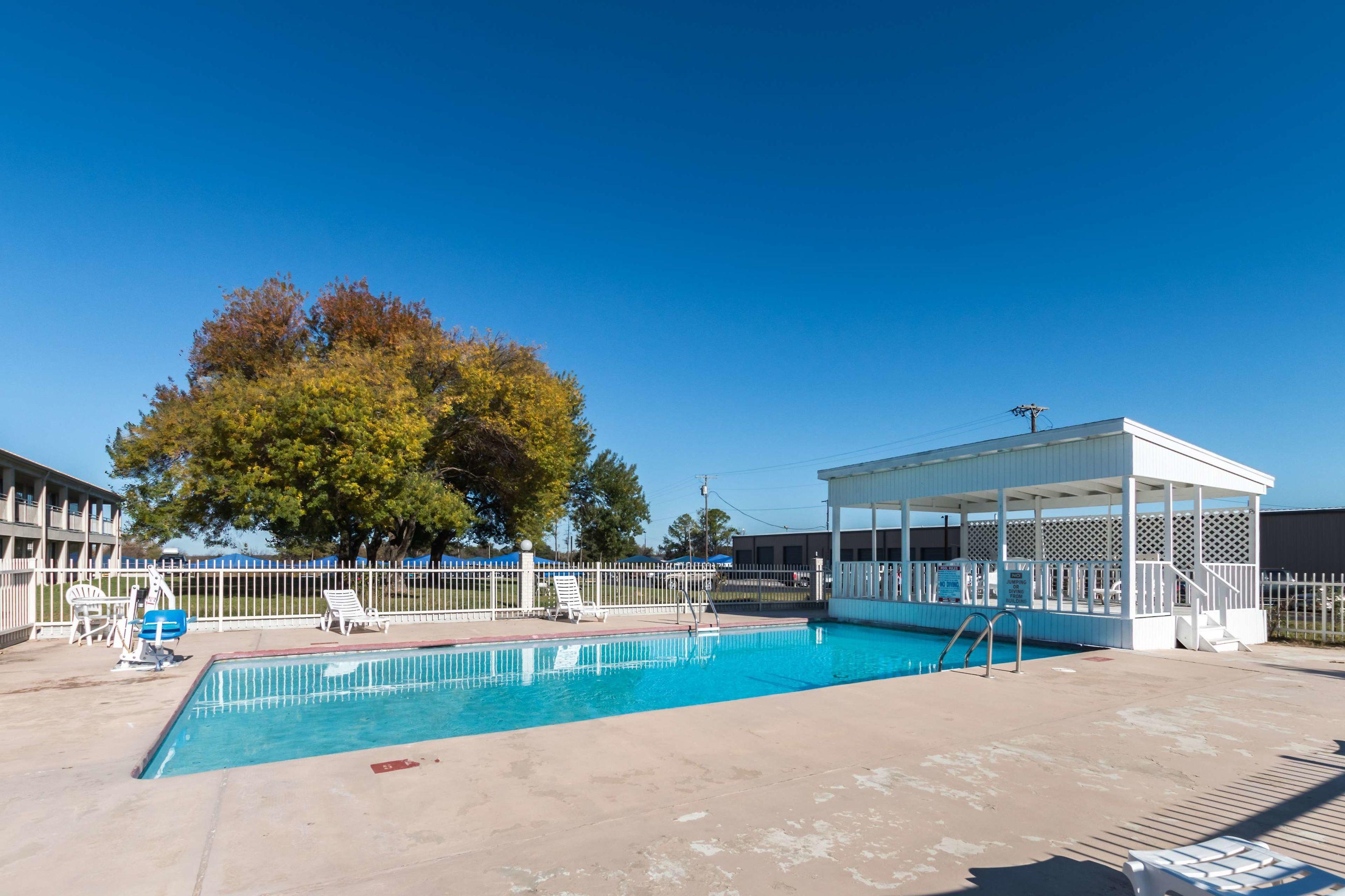 Motel 6 Stephenville — photo 5