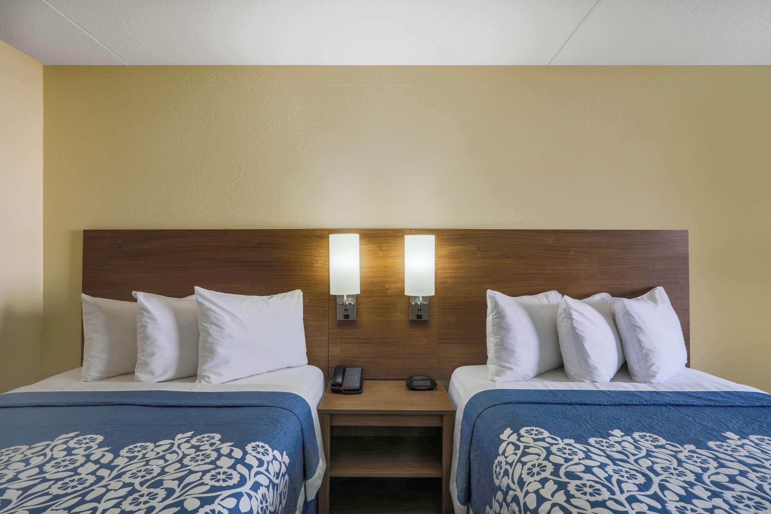 Days Inn Newark Wilmington — photo 5
