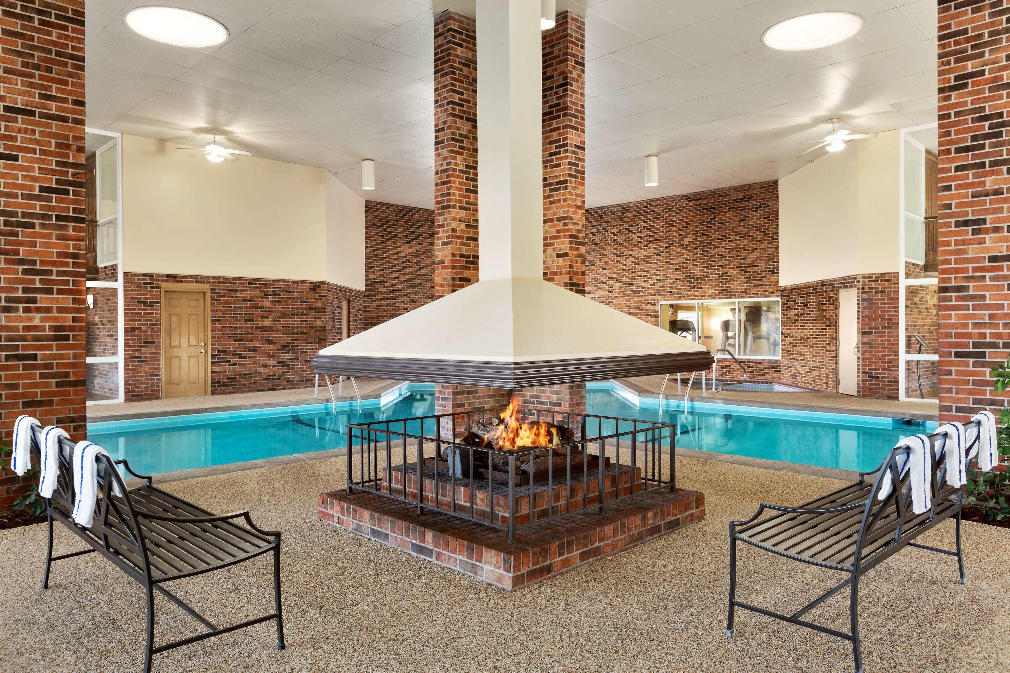 Country Inn & Suites by Radisson, Woodbury, MN — photo 5