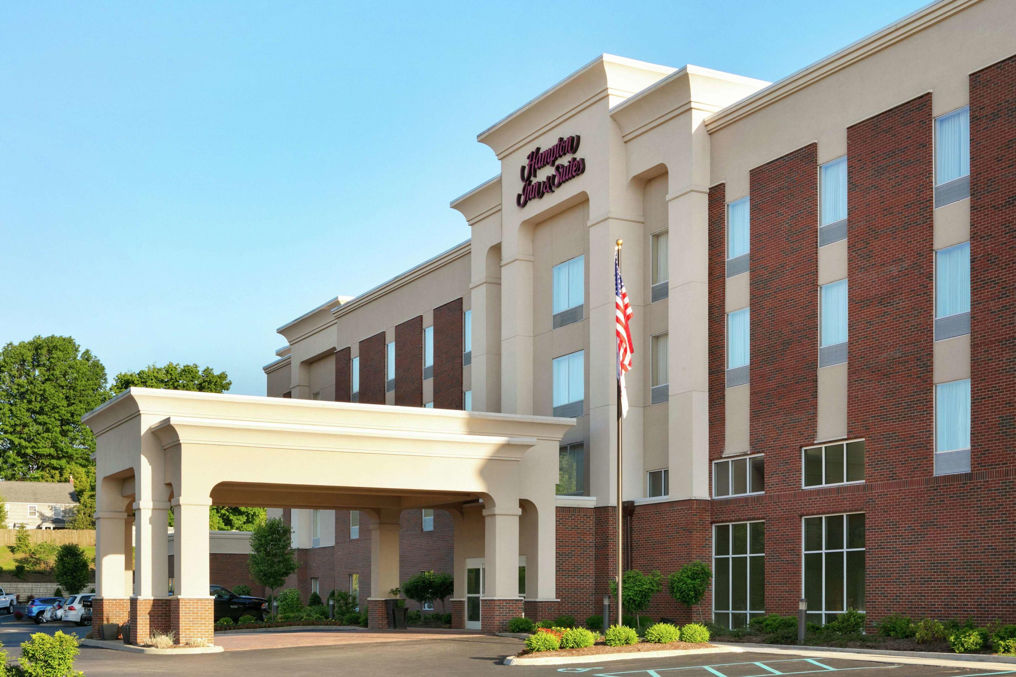 Hampton Inn & Suites Parkersburg Downtown — photo 3