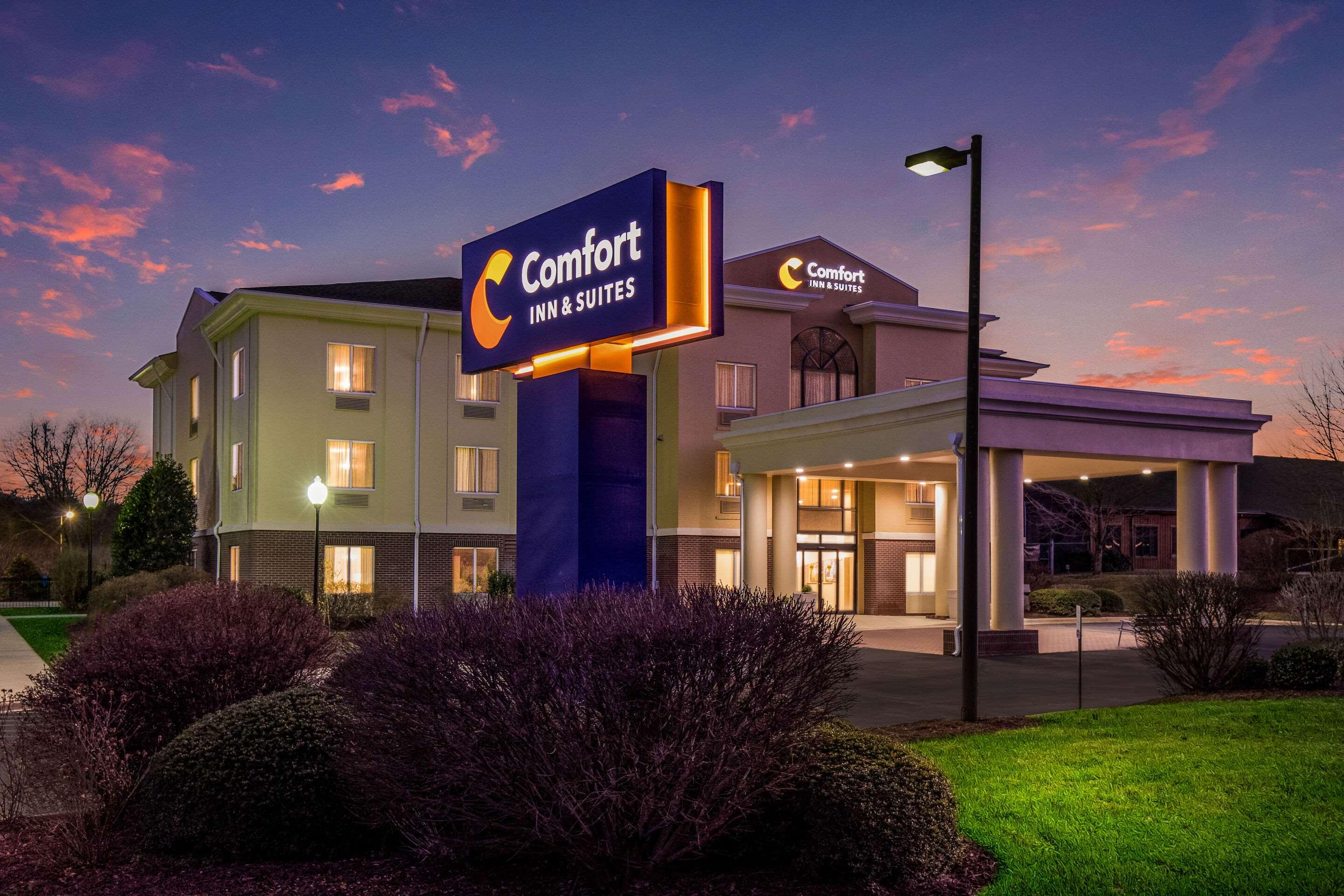 Comfort Inn & Suites — photo 4