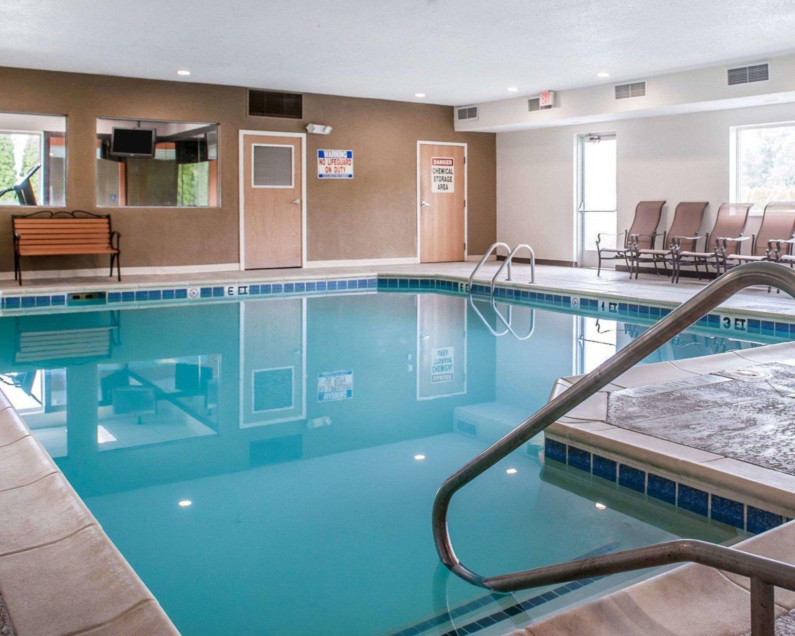 Comfort Suites North — photo 4