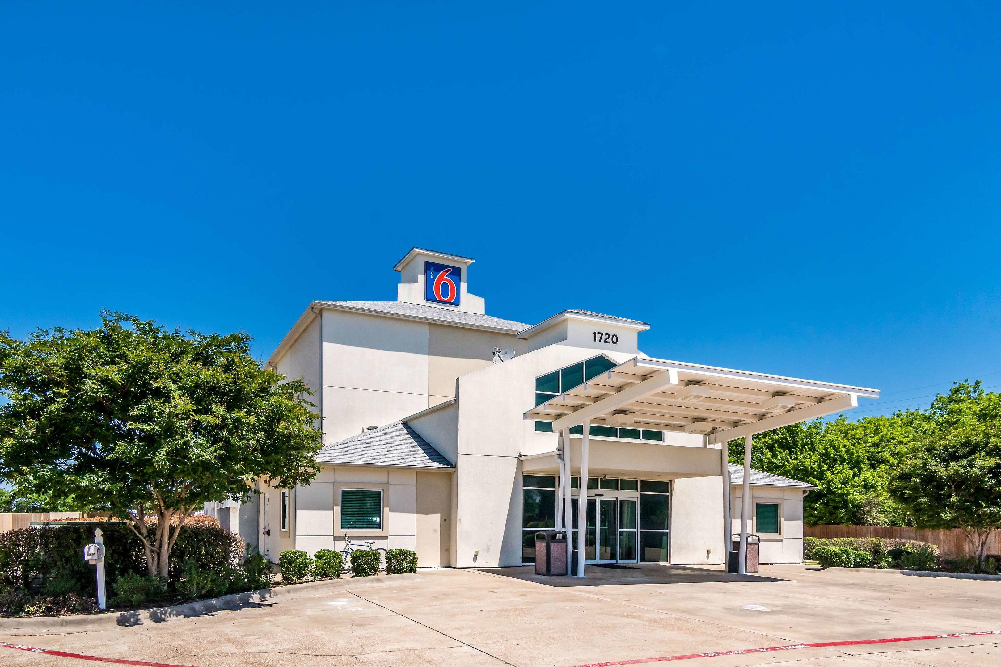 Motel 6 Cleburne — photo 5