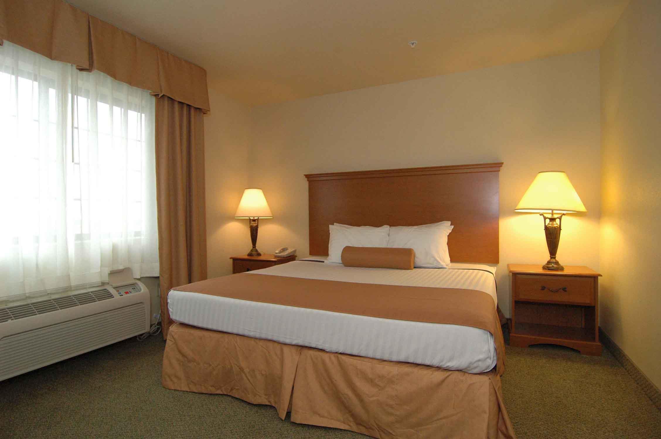 Best Western Windsor Pointe Hotel & Suites-AT&T Center — photo 4