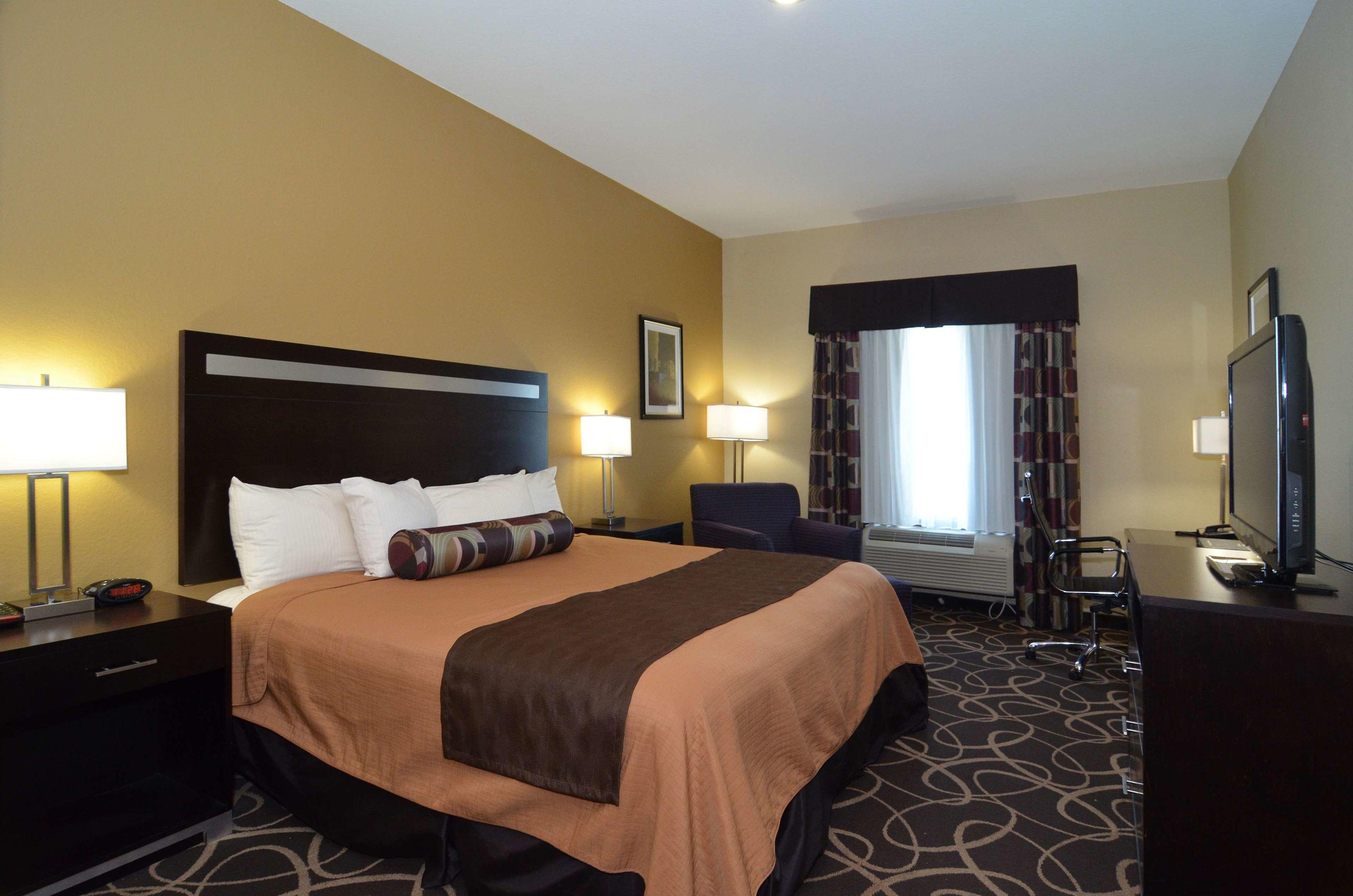 Best Western Plus Kenedy Inn — photo 5