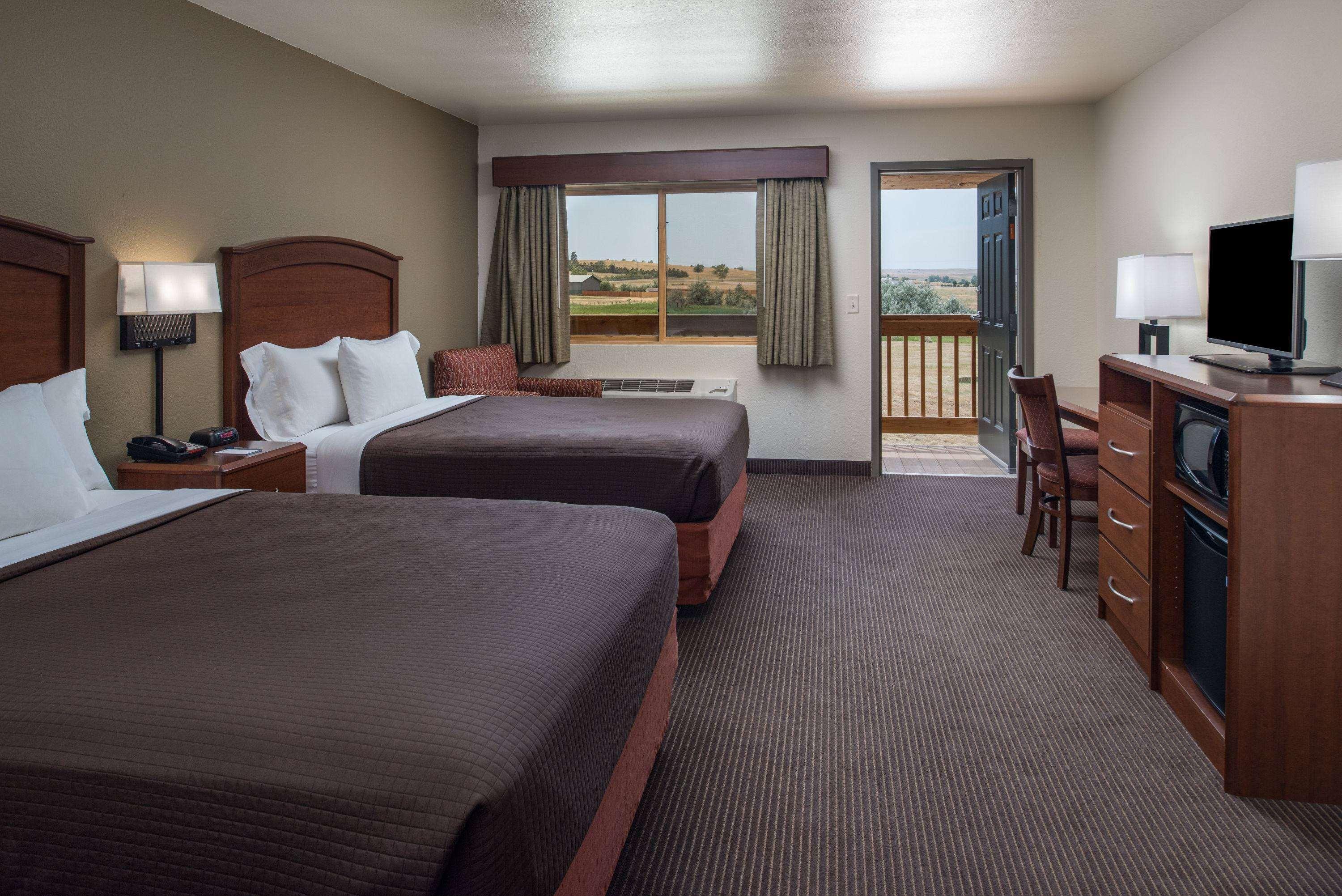 AmericInn Lodge & Suites Belle Fourche — photo 4