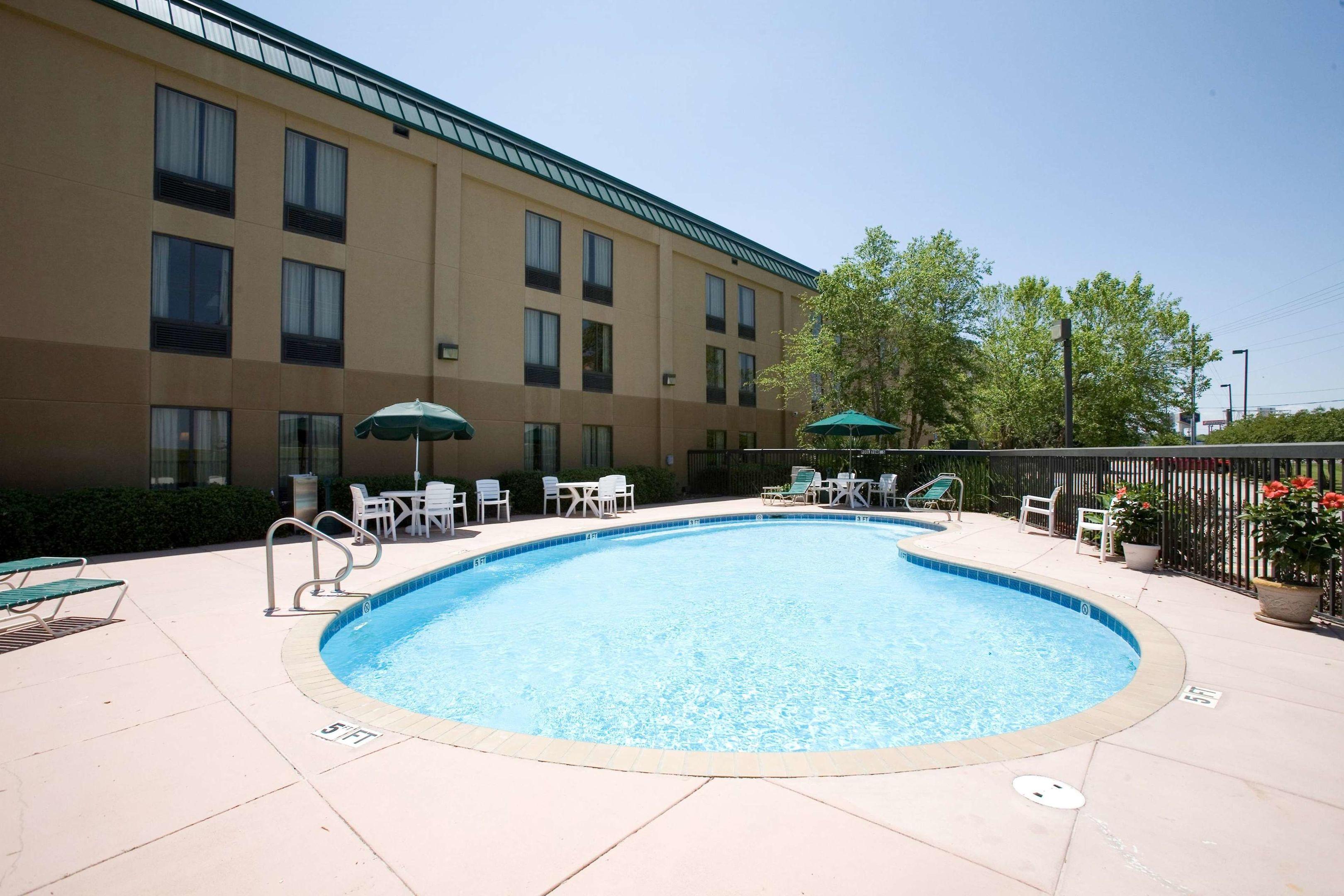 Hampton Inn Lafayette I 10 — photo 4
