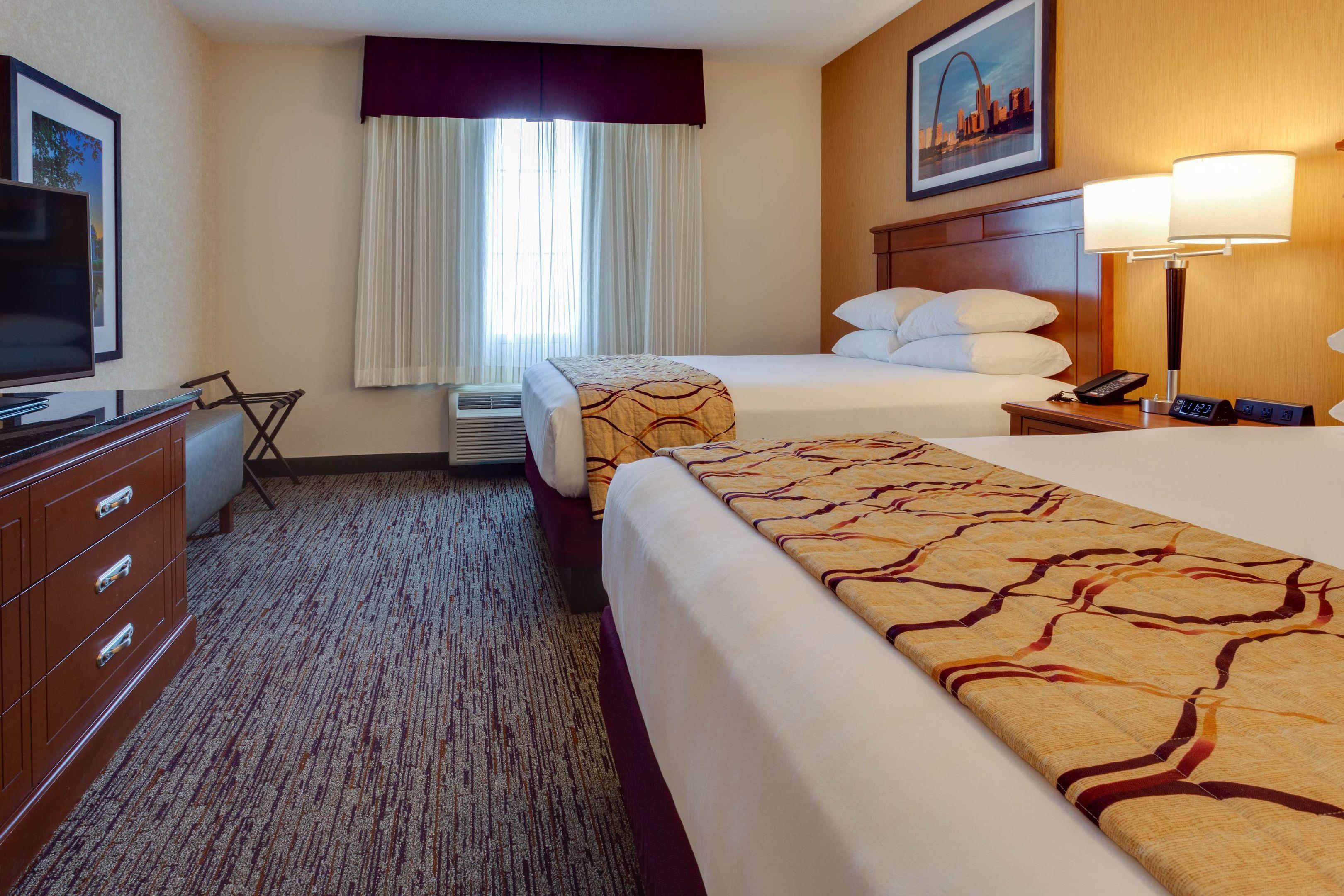 Drury Inn & Suites St. Louis Forest Park — photo 5