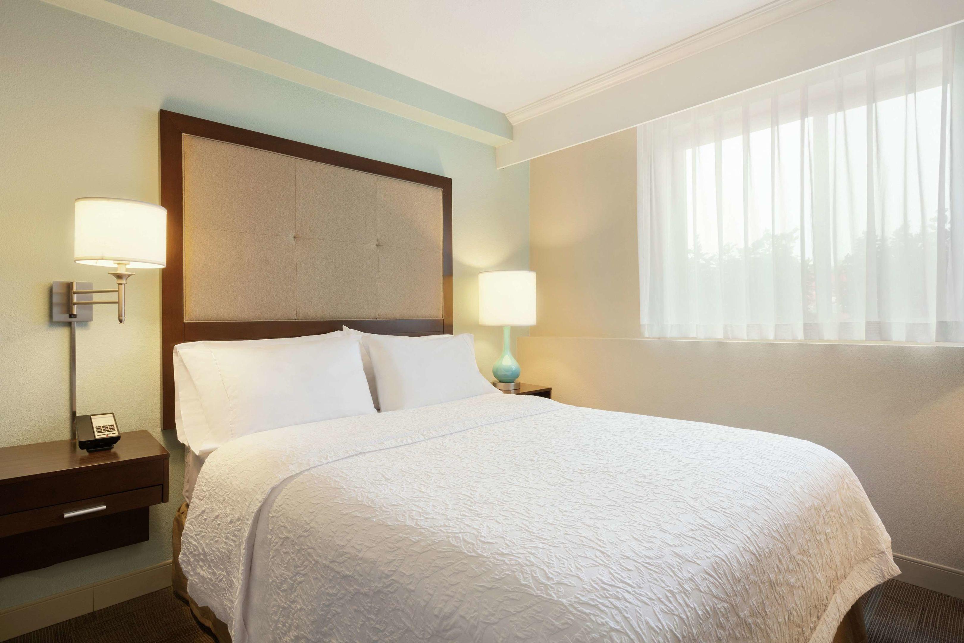 Hampton Inn Portland/Clackamas — photo 4