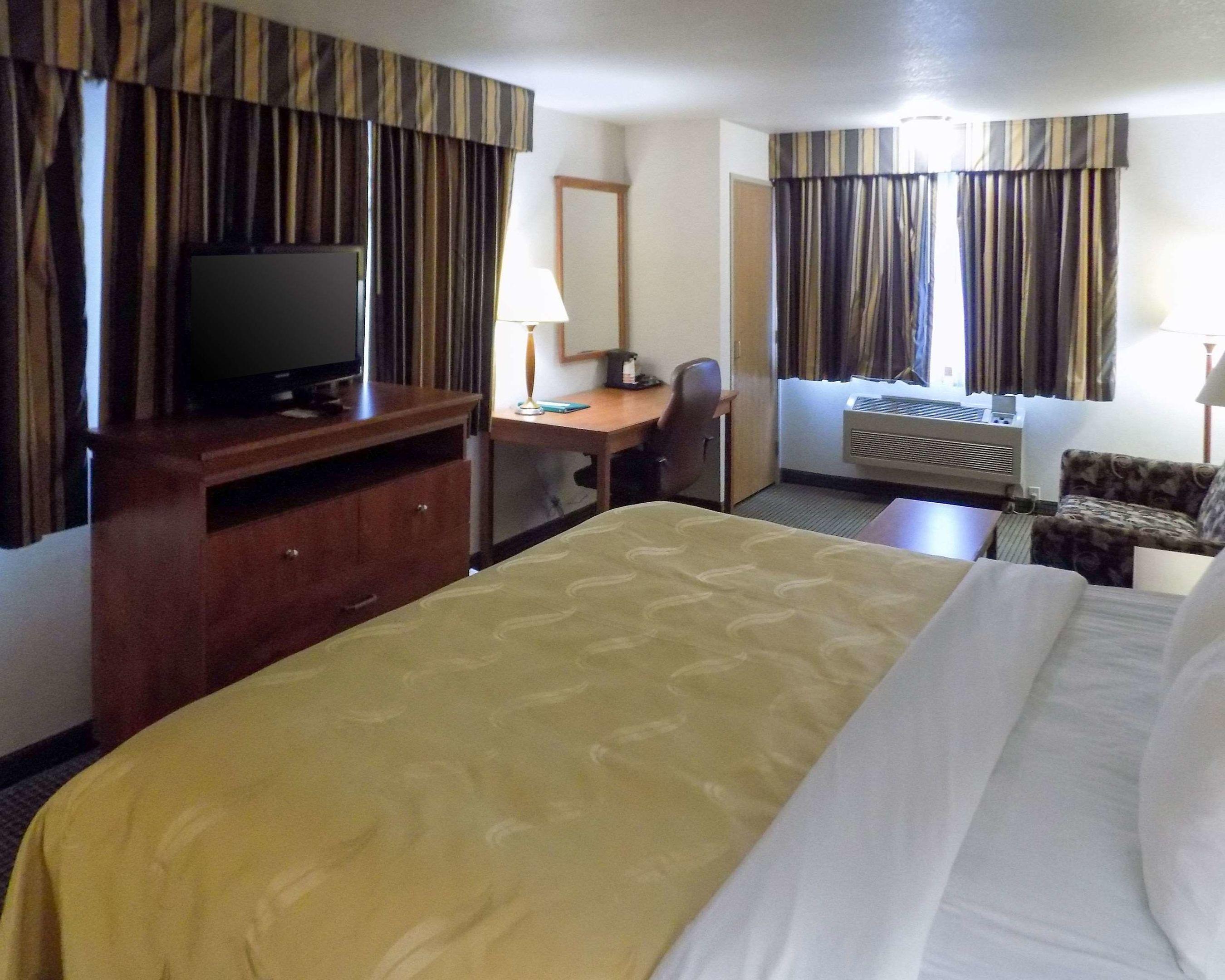 Quality Inn Pierre — photo 5