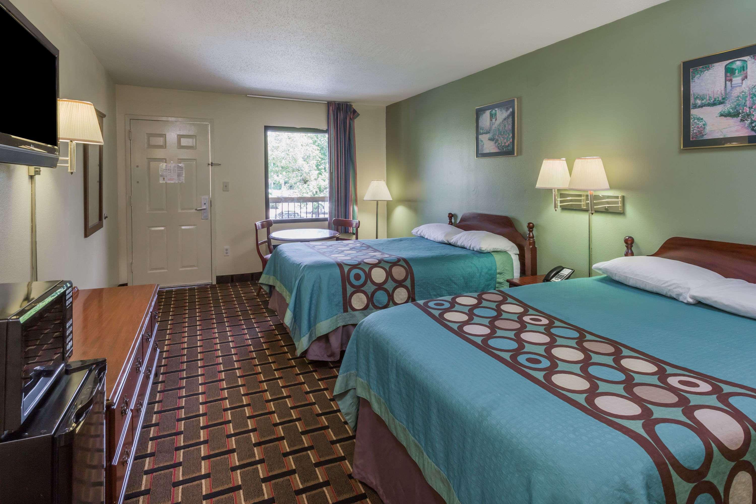 Super 8 by Wyndham Norcross/I-85 Atlanta — photo 4