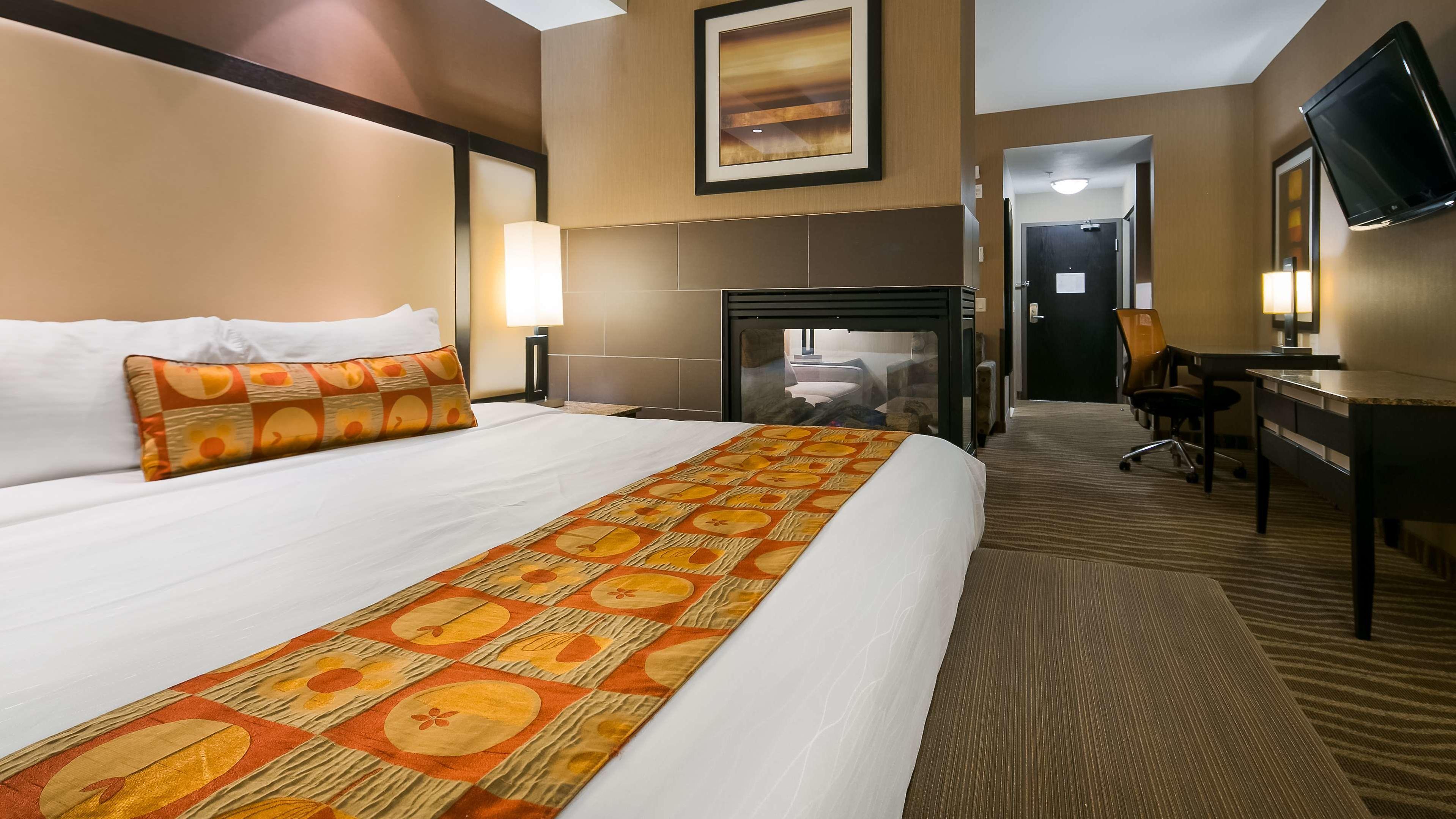 Best Western Premier Freeport Inn & Suites — photo 4