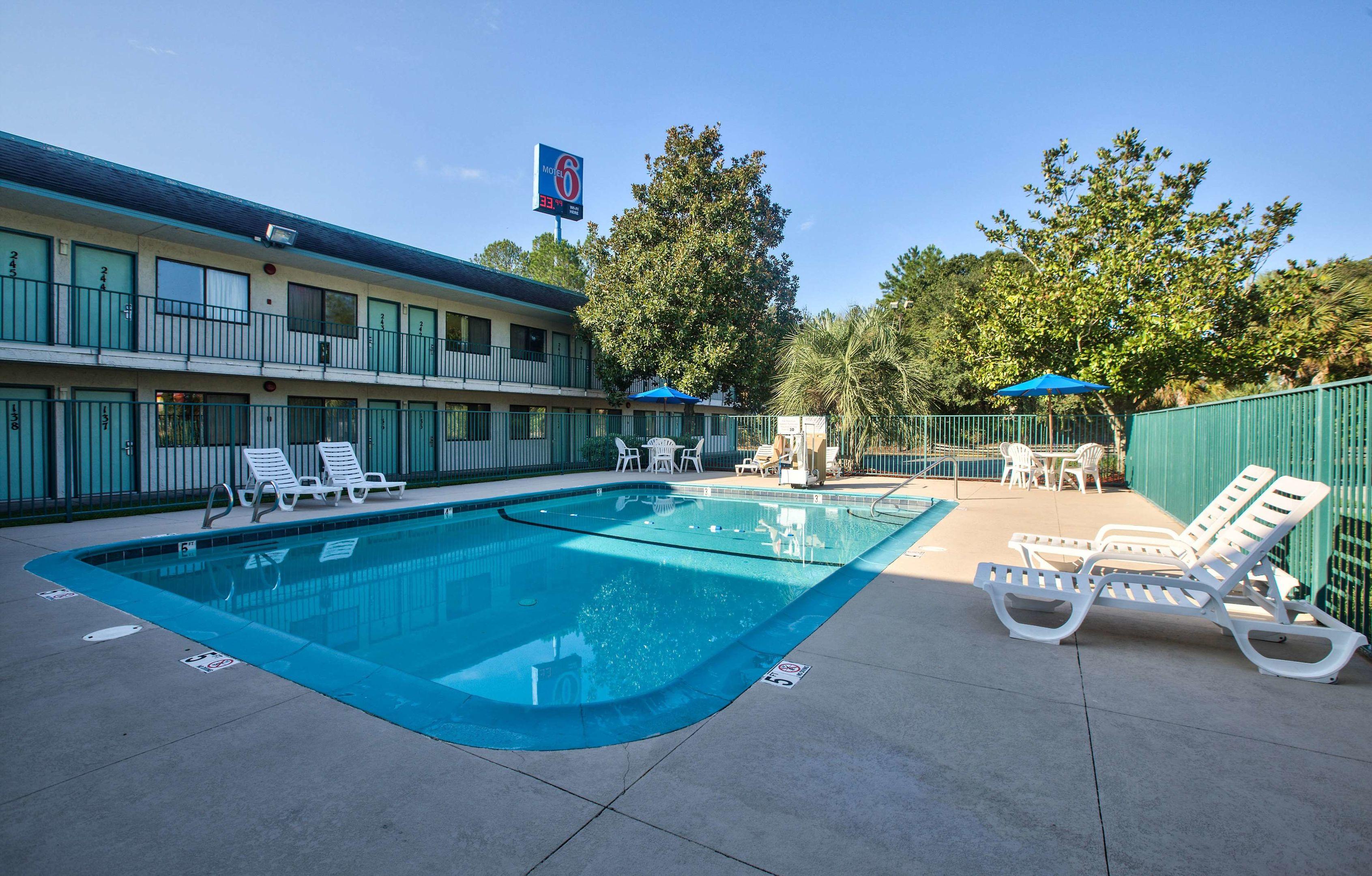 Motel 6 Valdosta - University — photo 4