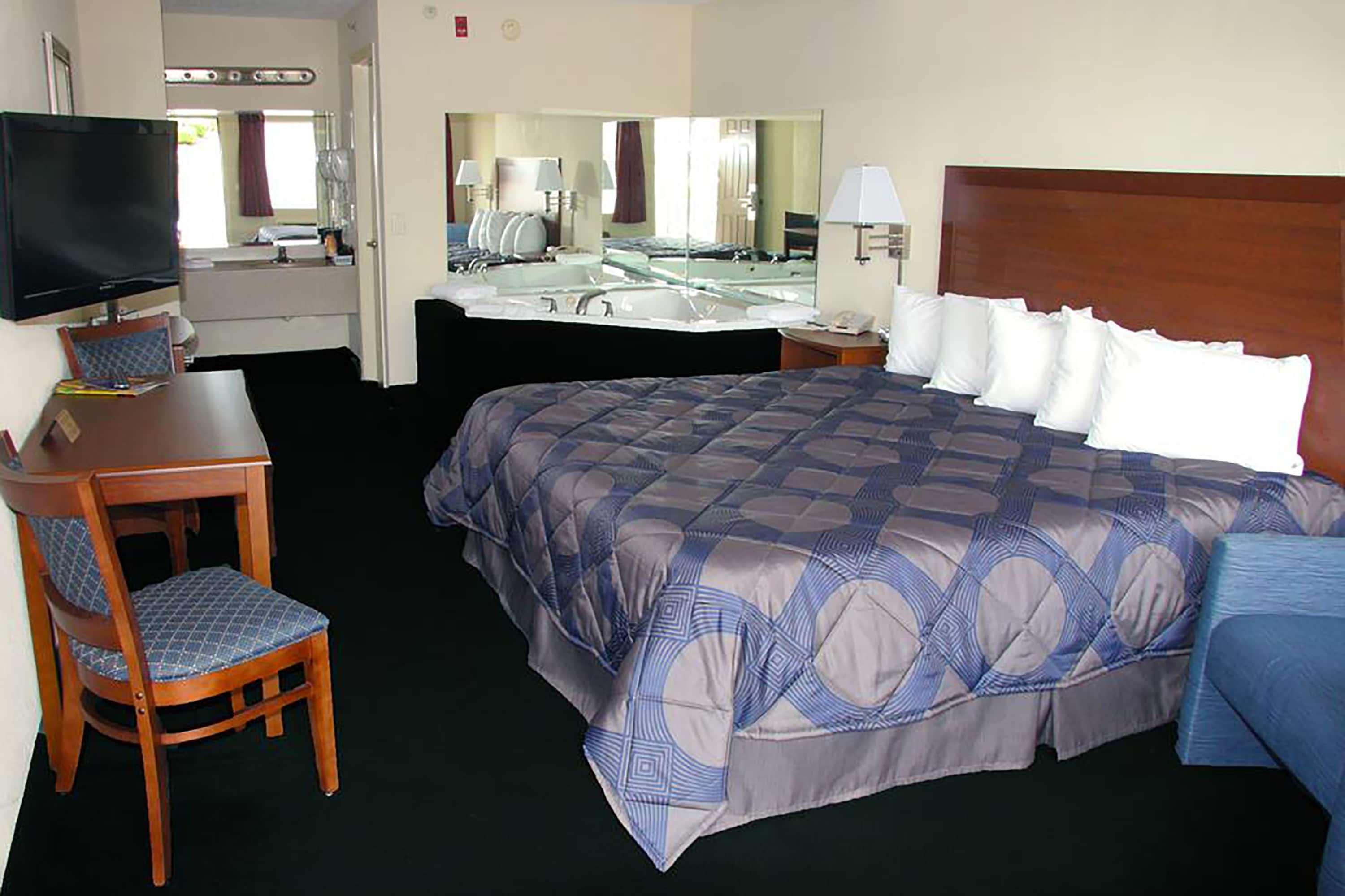 Howard Johnson by Wyndham Branson — photo 5