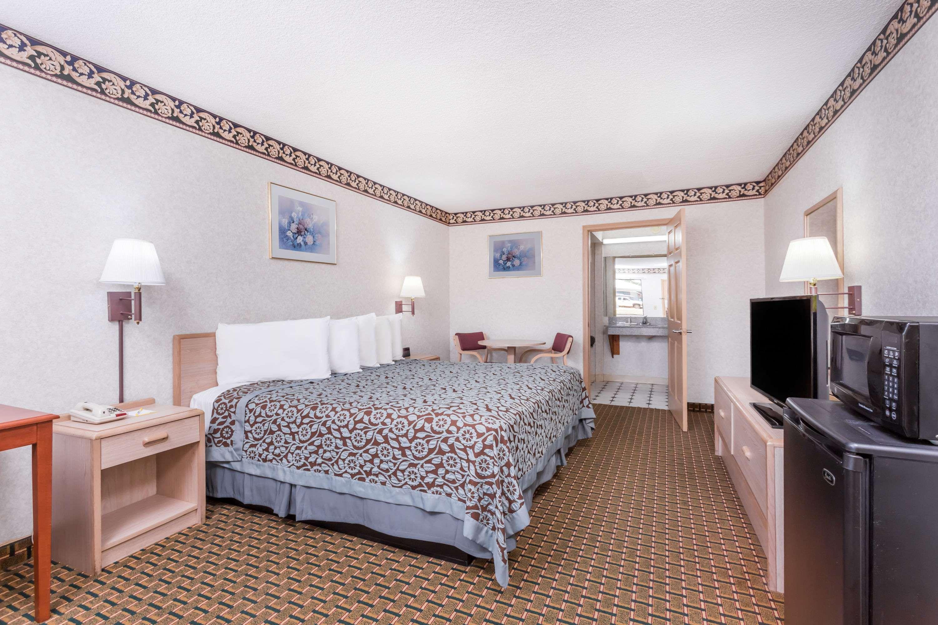 Days Inn-Byron — photo 5