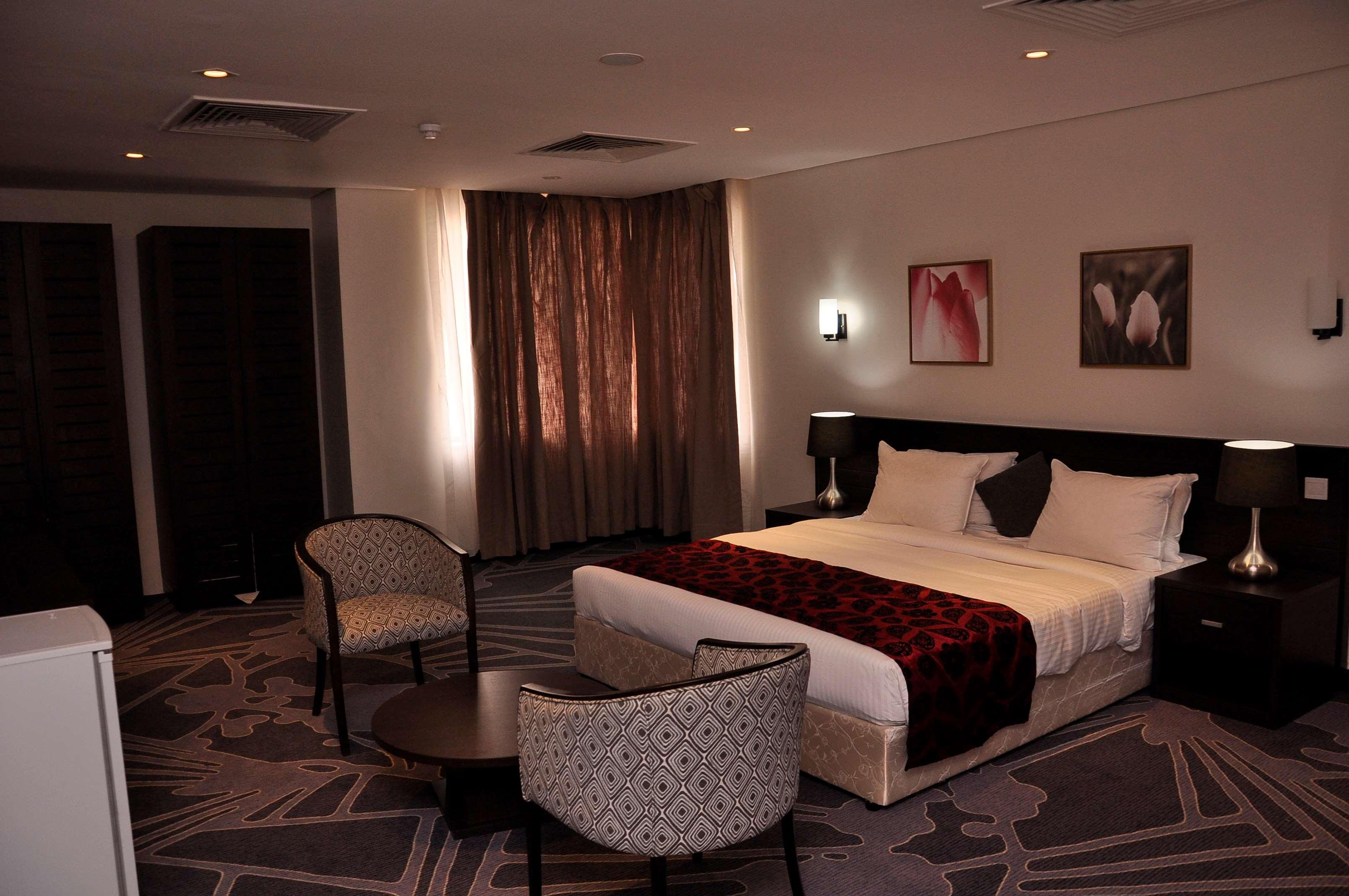 Golden Tulip Oniru Suites — photo 3