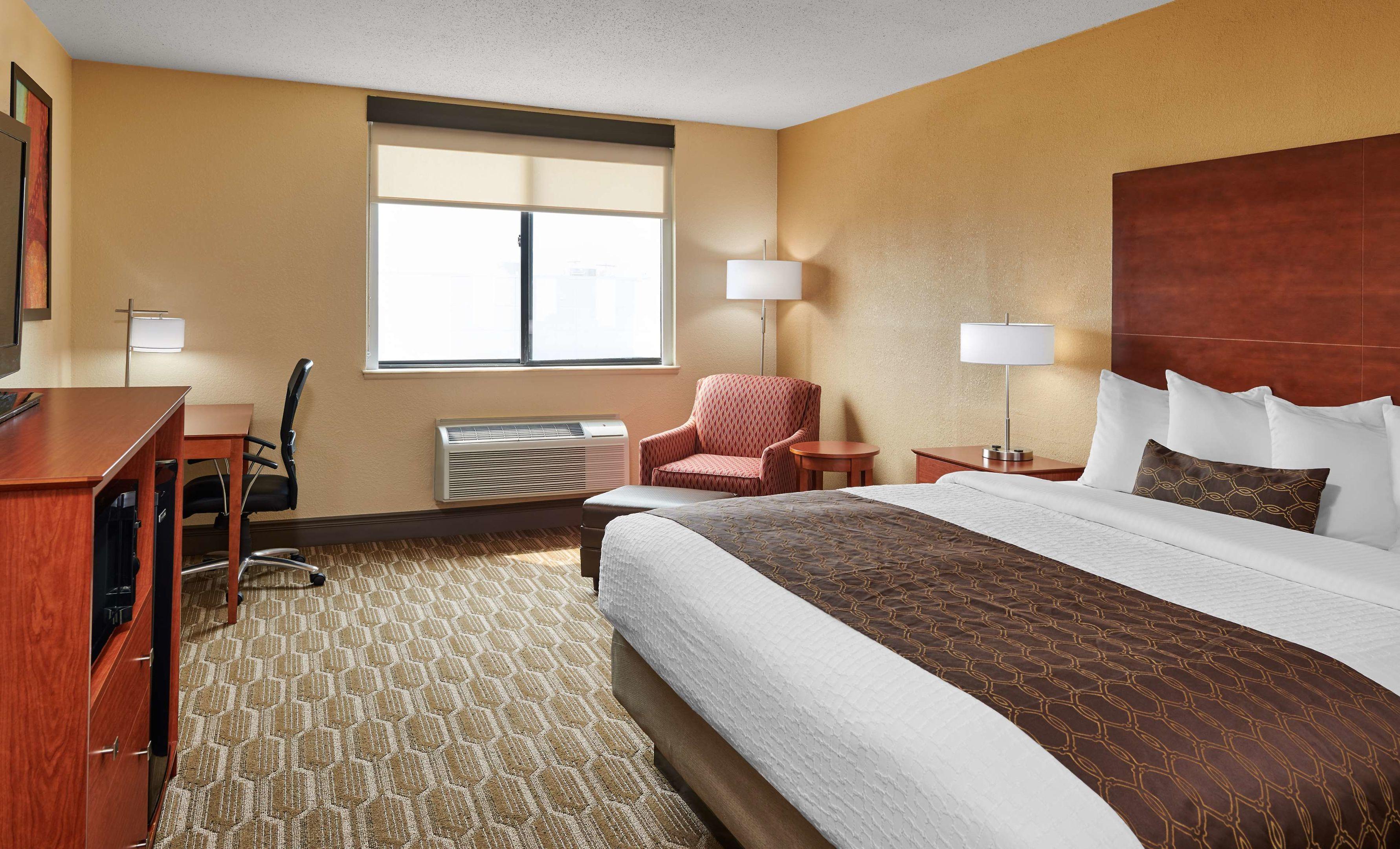 Best Western Plus Milwaukee Airport Hotel & Conference Center — photo 5