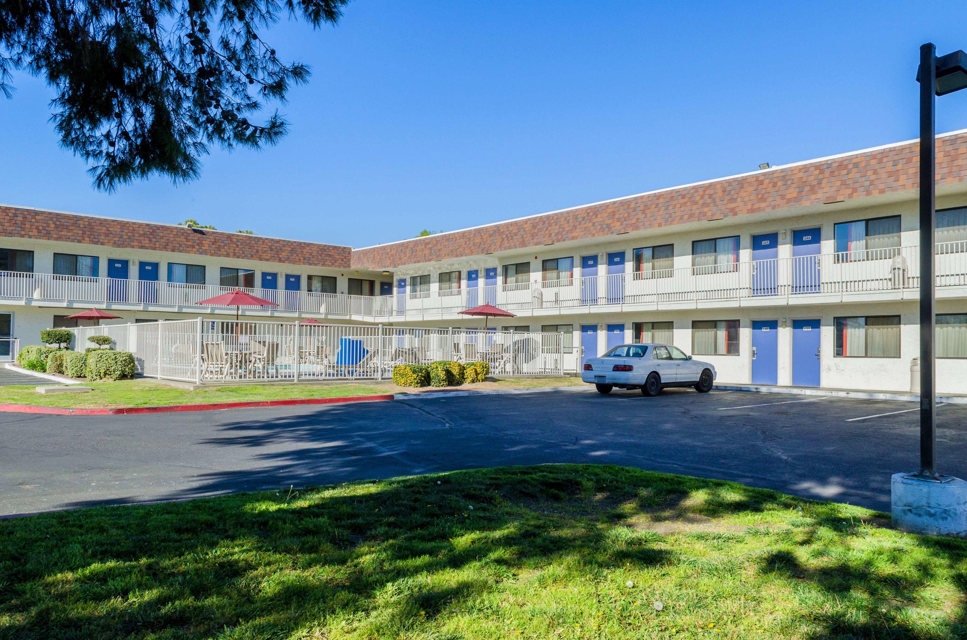 Motel 6 Turlock — photo 4