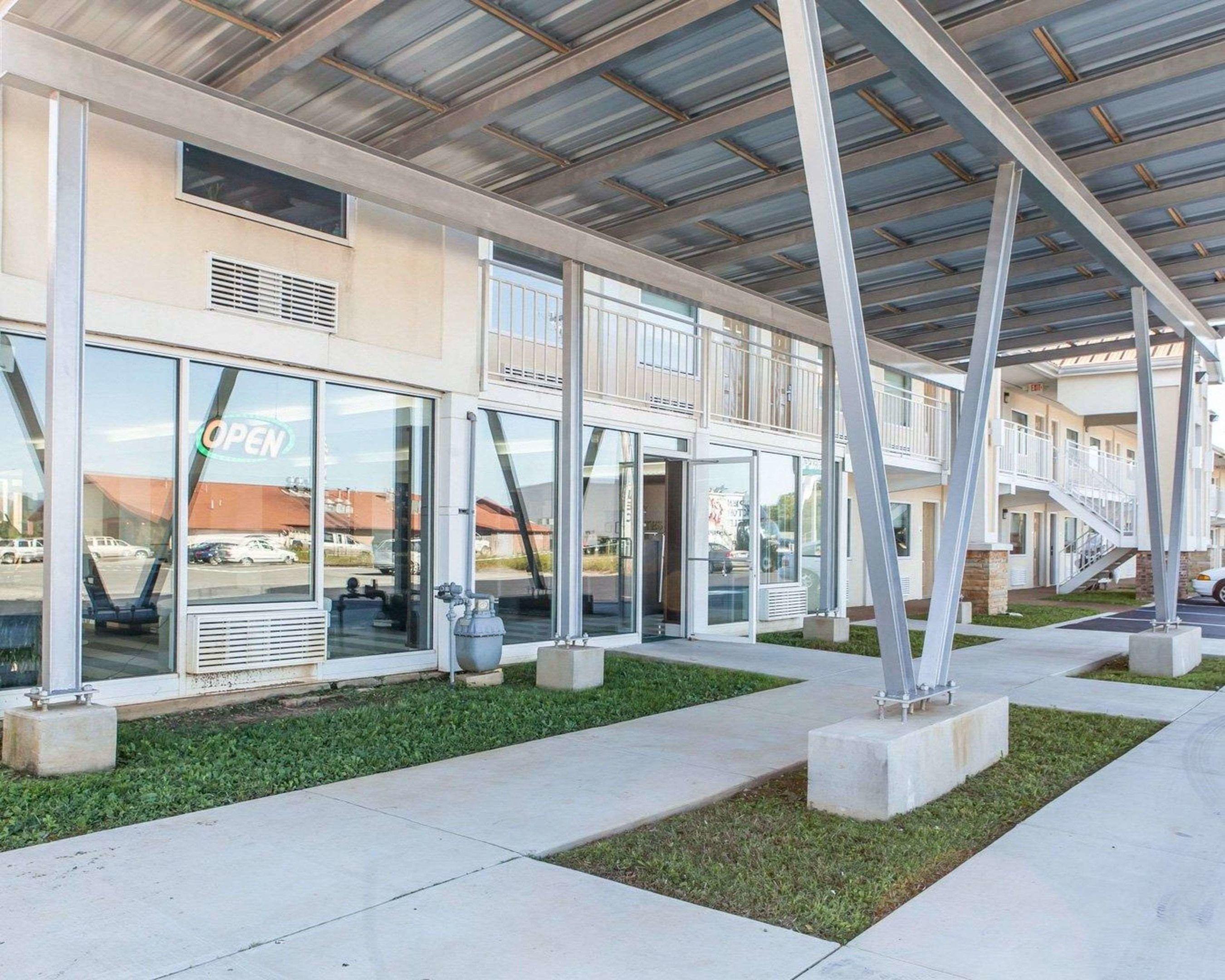 Quality Inn & Suites — photo 4