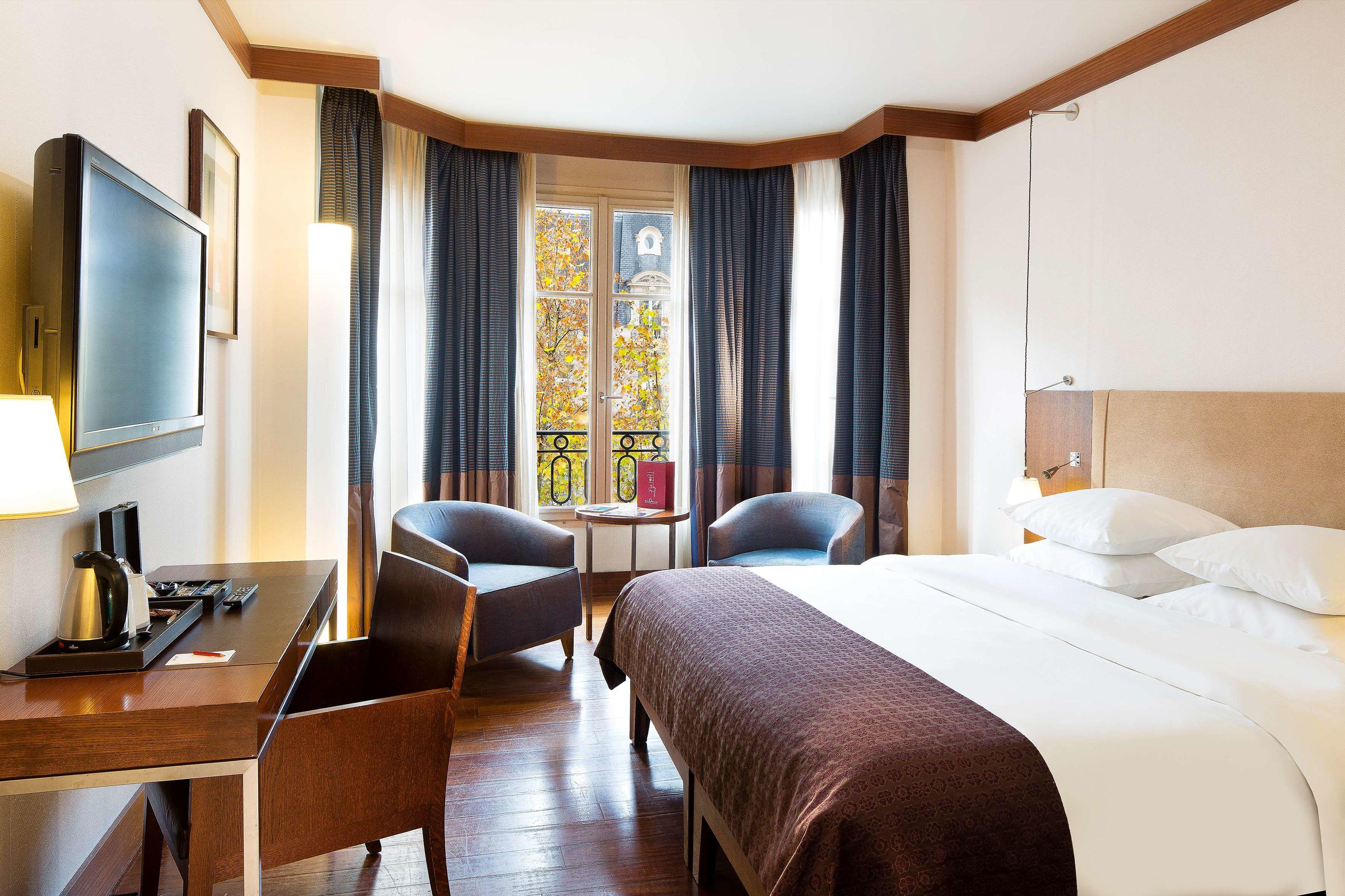 Radisson Blu Champs Elysees — photo 4