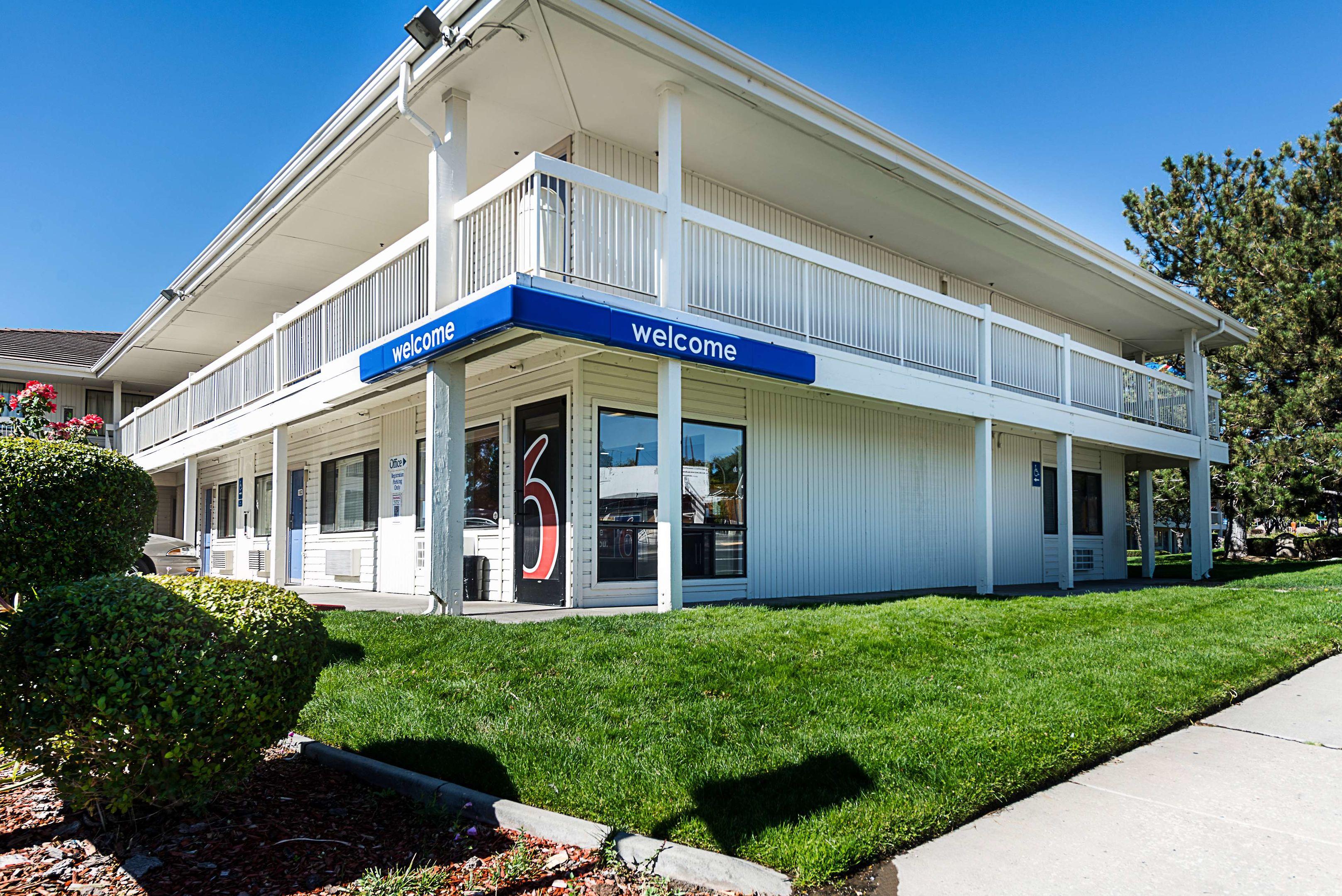 Motel 6 Reno Airport Sparks — photo 5