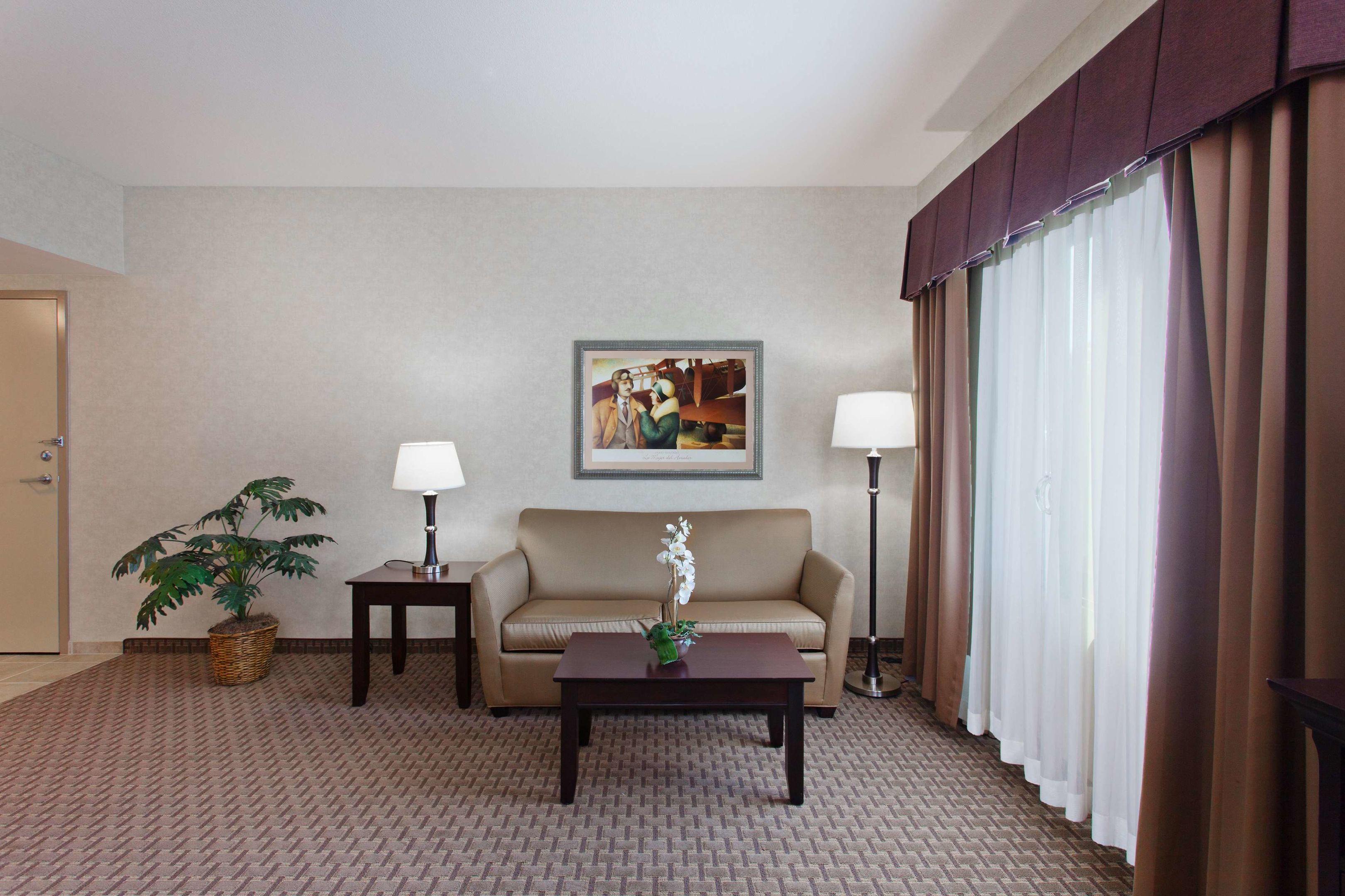 Hampton Inn &  Suites Oakland Airport-Alameda — photo 4
