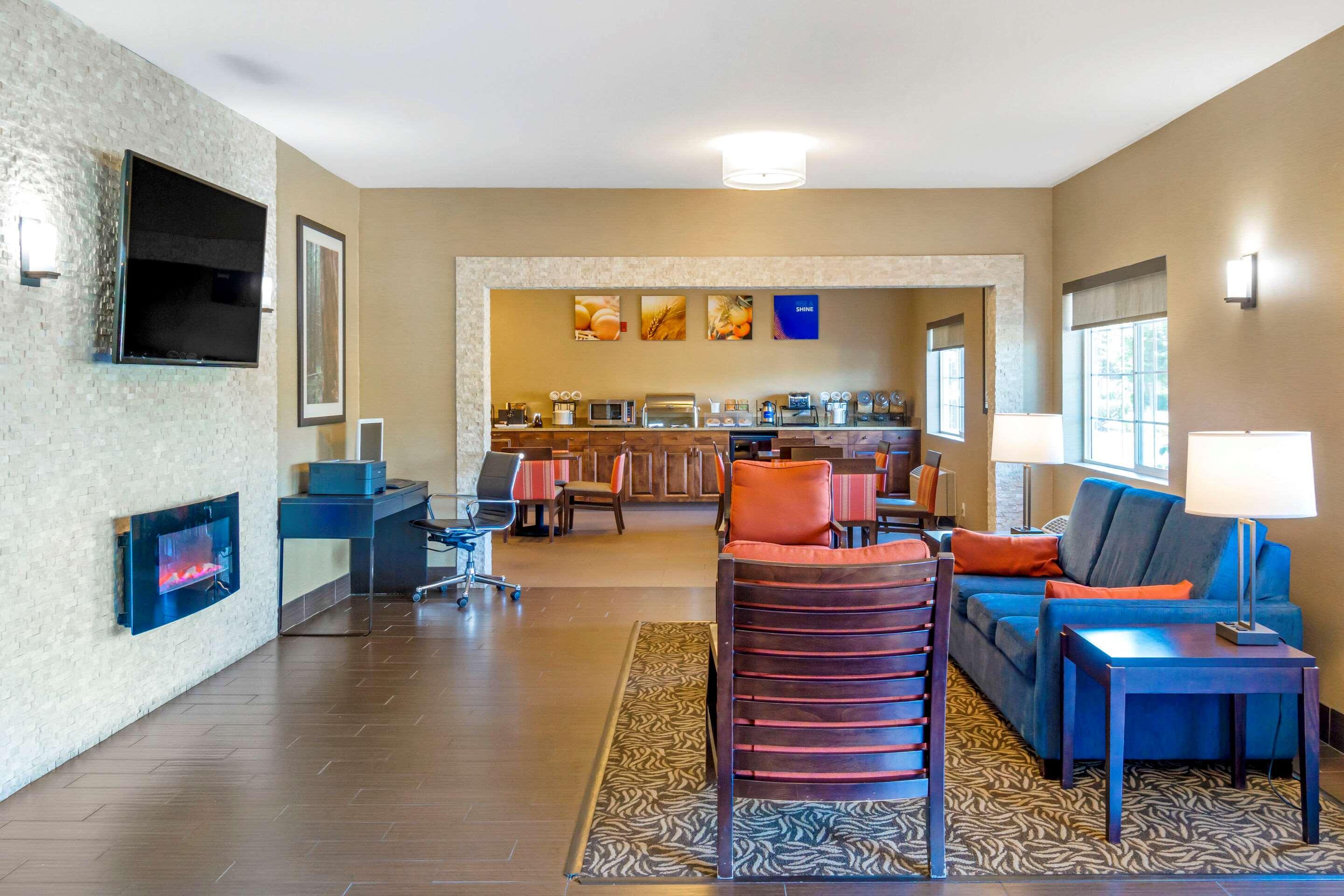 Comfort Inn Auburn — photo 5