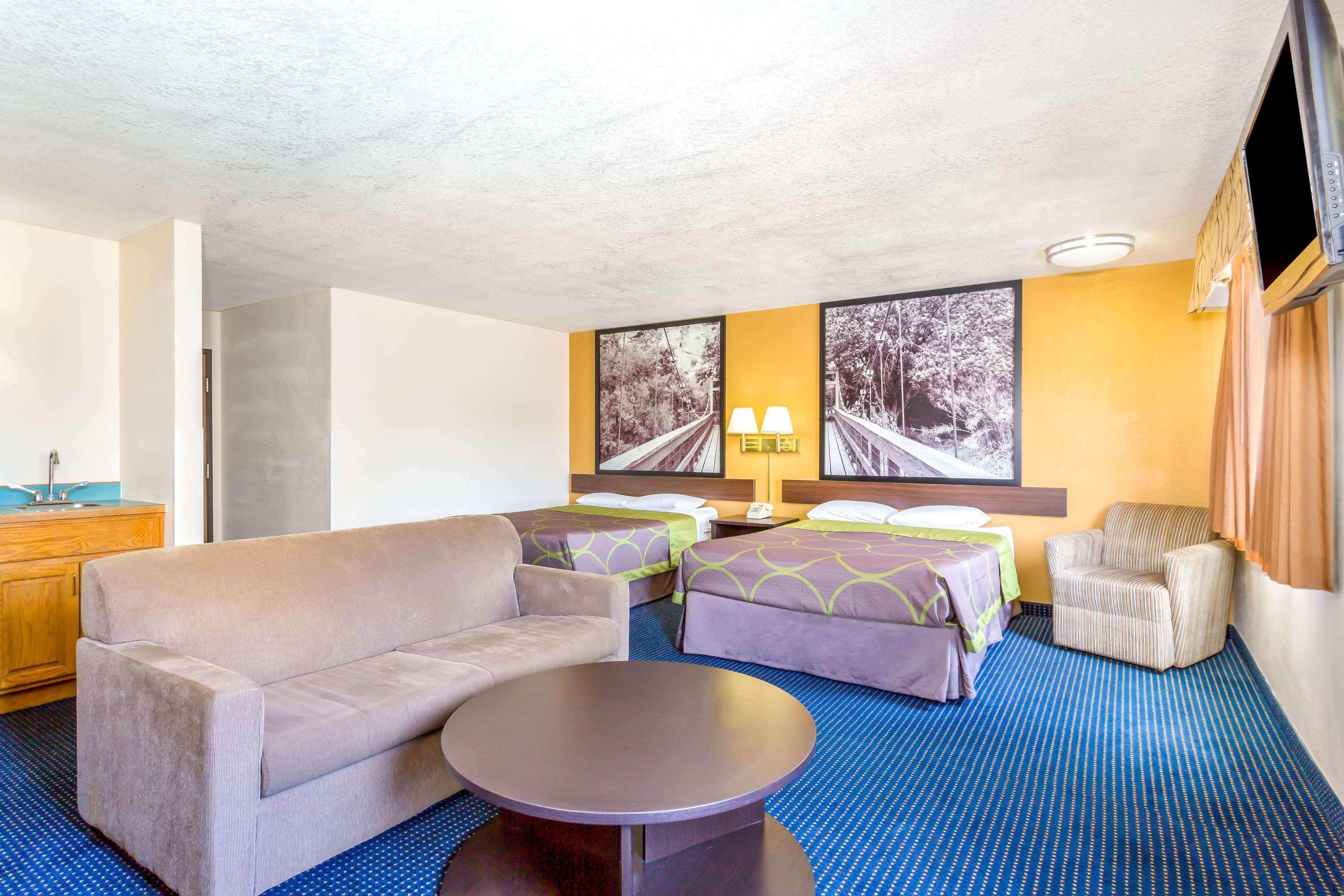Super 8 by Wyndham Phoenix/Mesa/Gilbert Road — photo 5