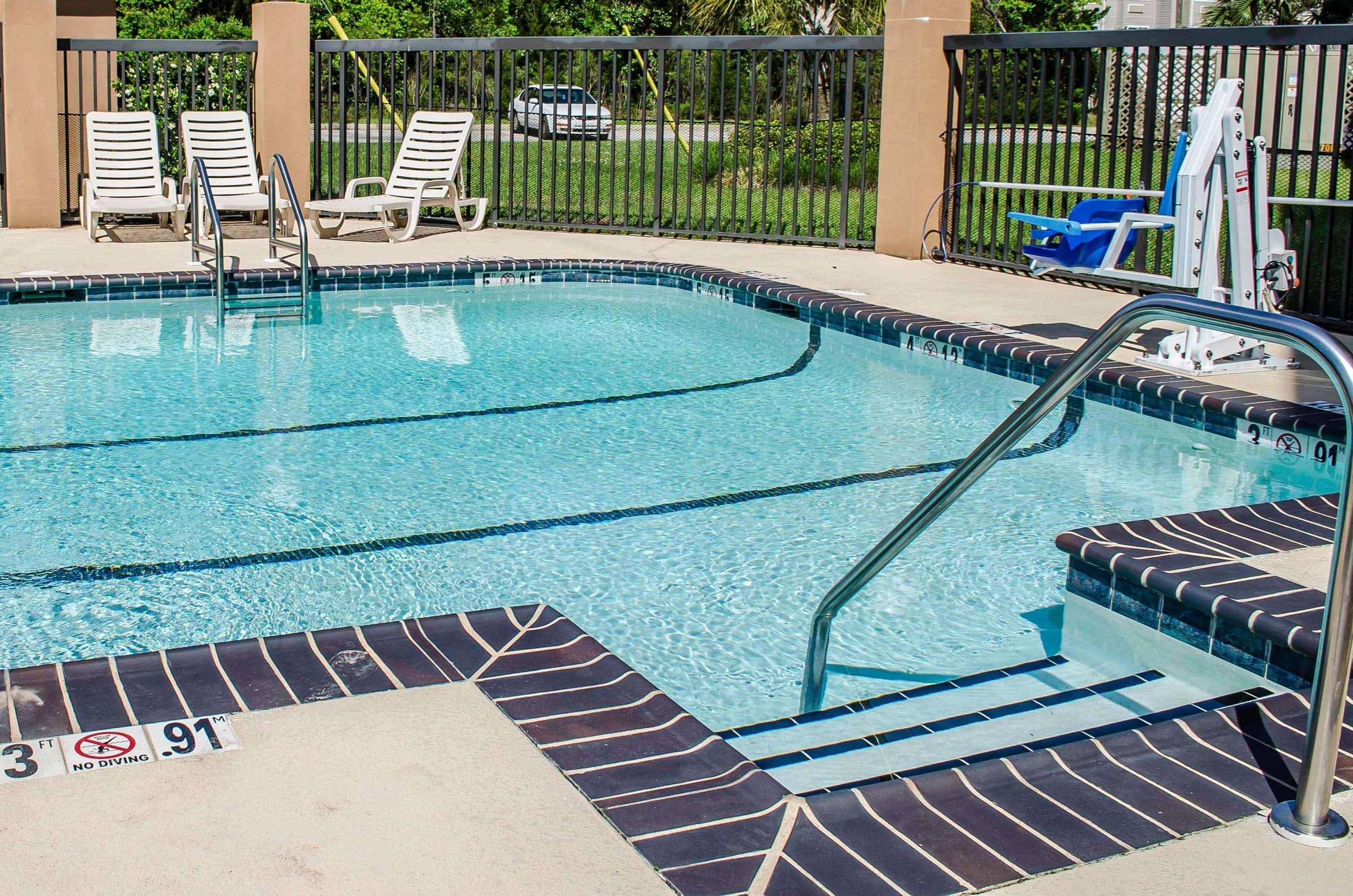 Comfort Suites North Mobile — photo 4
