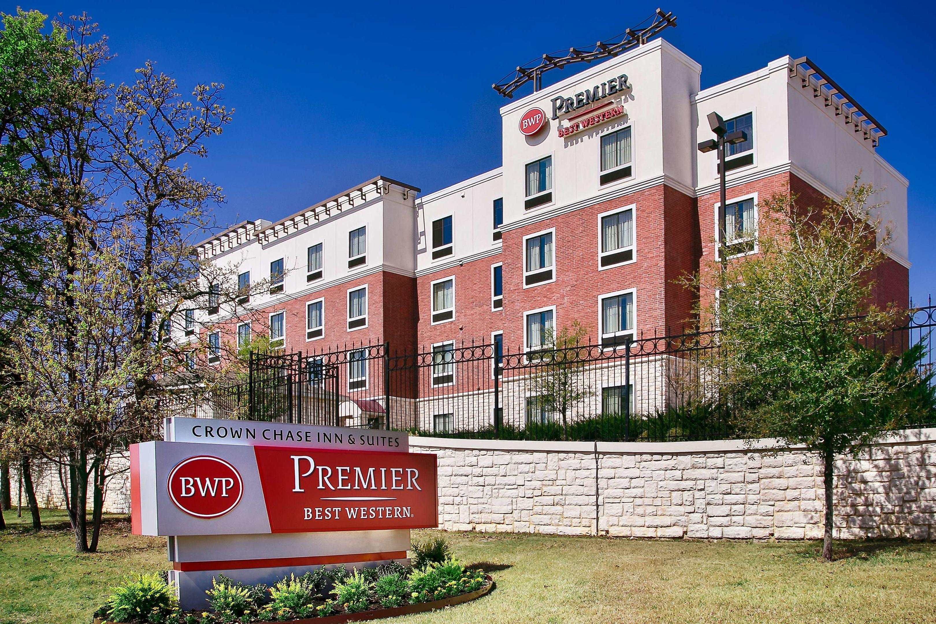 Best Western Premier Crown Chase Inn & Suites — photo 4