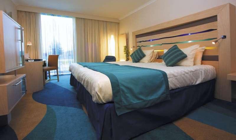 Radisson Blu London Stansted Airport — photo 3