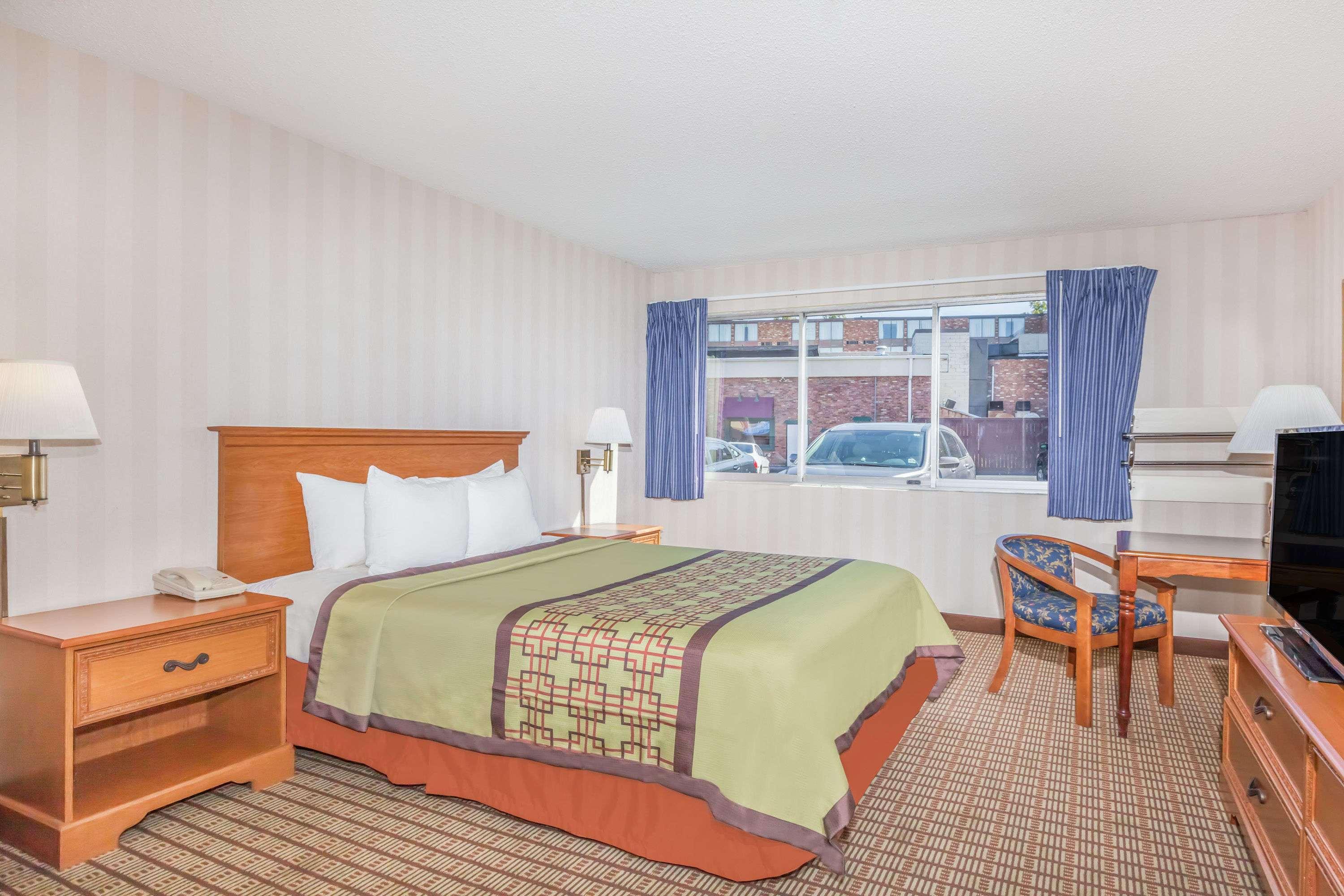 Days Inn Albany Suny — photo 4