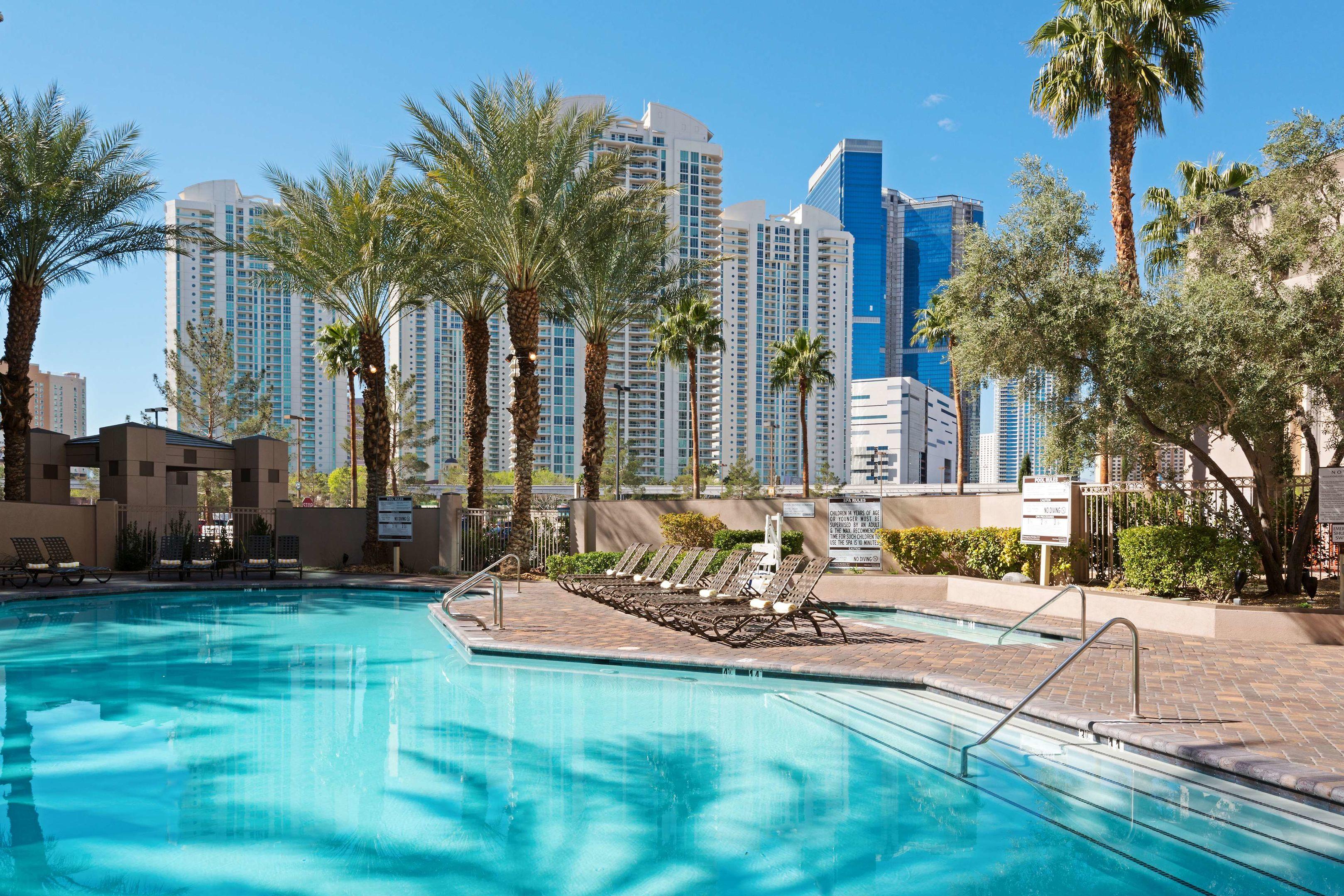 Hilton Grand Vacations On Paradise (Convention Center) — photo 4