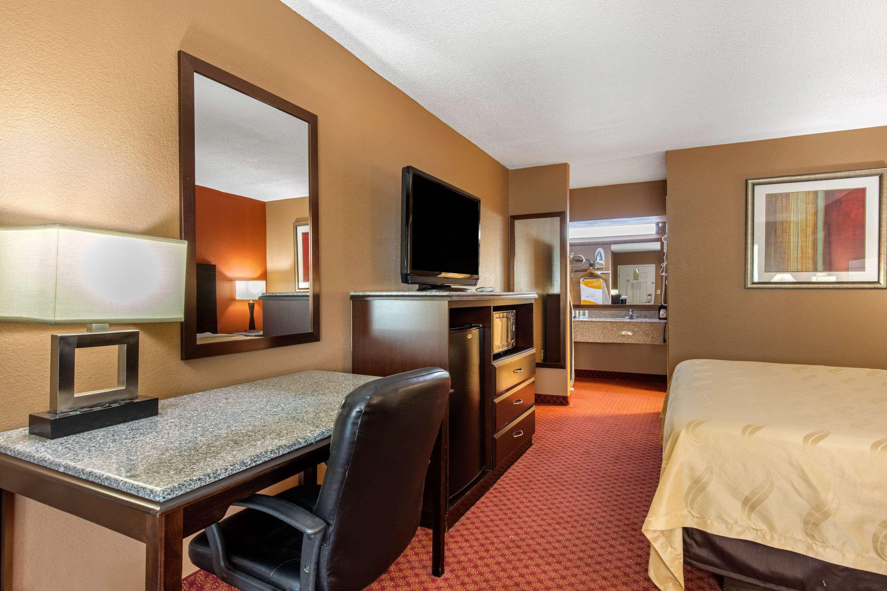 Quality Inn — photo 4