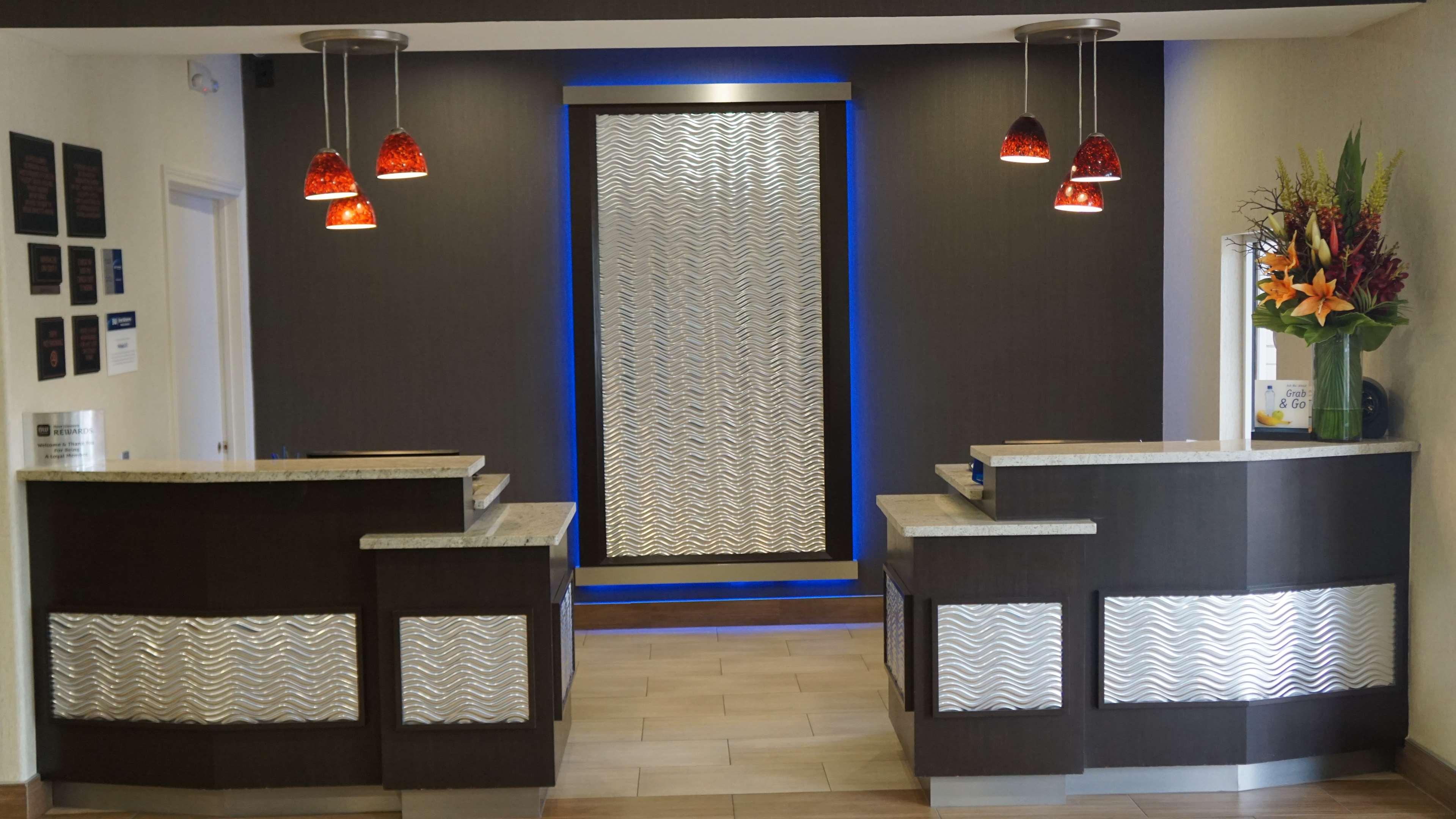 Best Western Plus Lake Worth Inn & Suites — photo 4