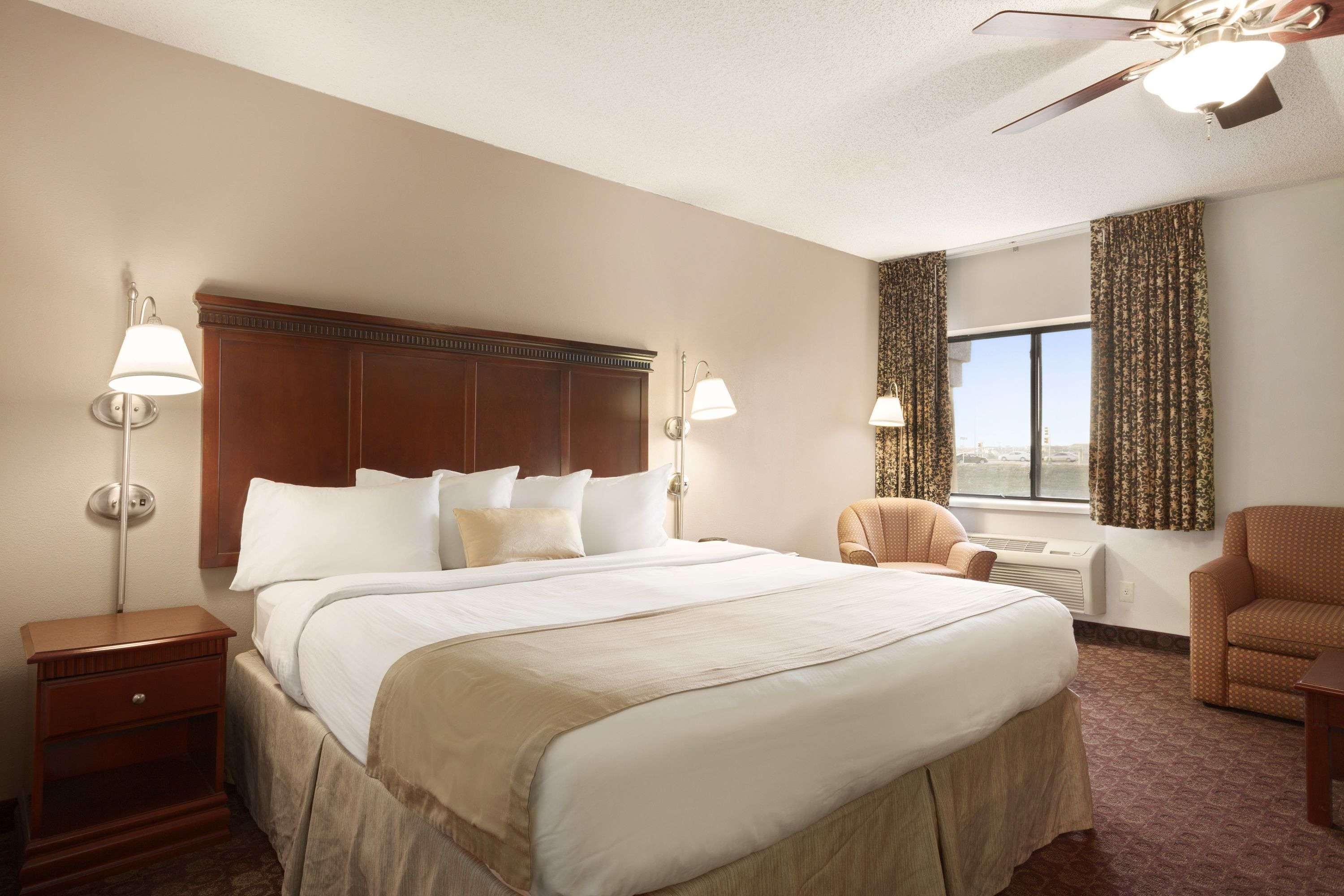 Baymont Inn & Suites Sioux Falls — photo 4