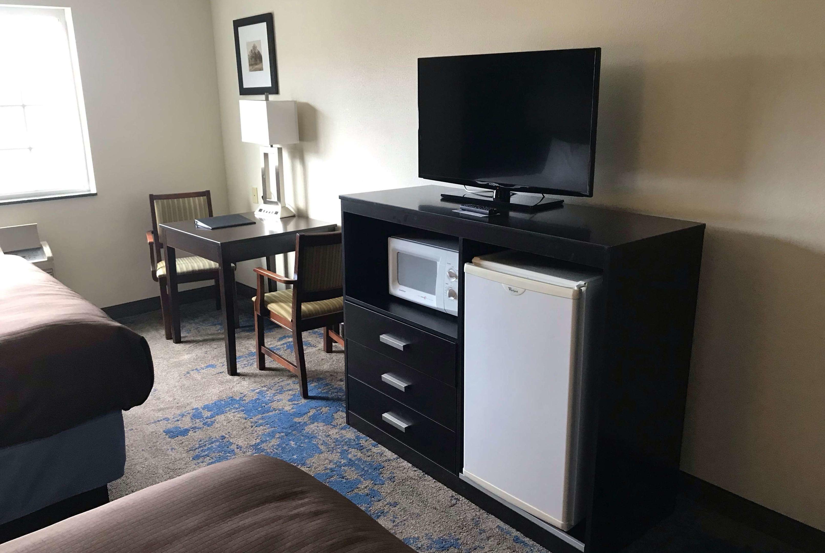 AmericInn by Wyndham Maquoketa — photo 4