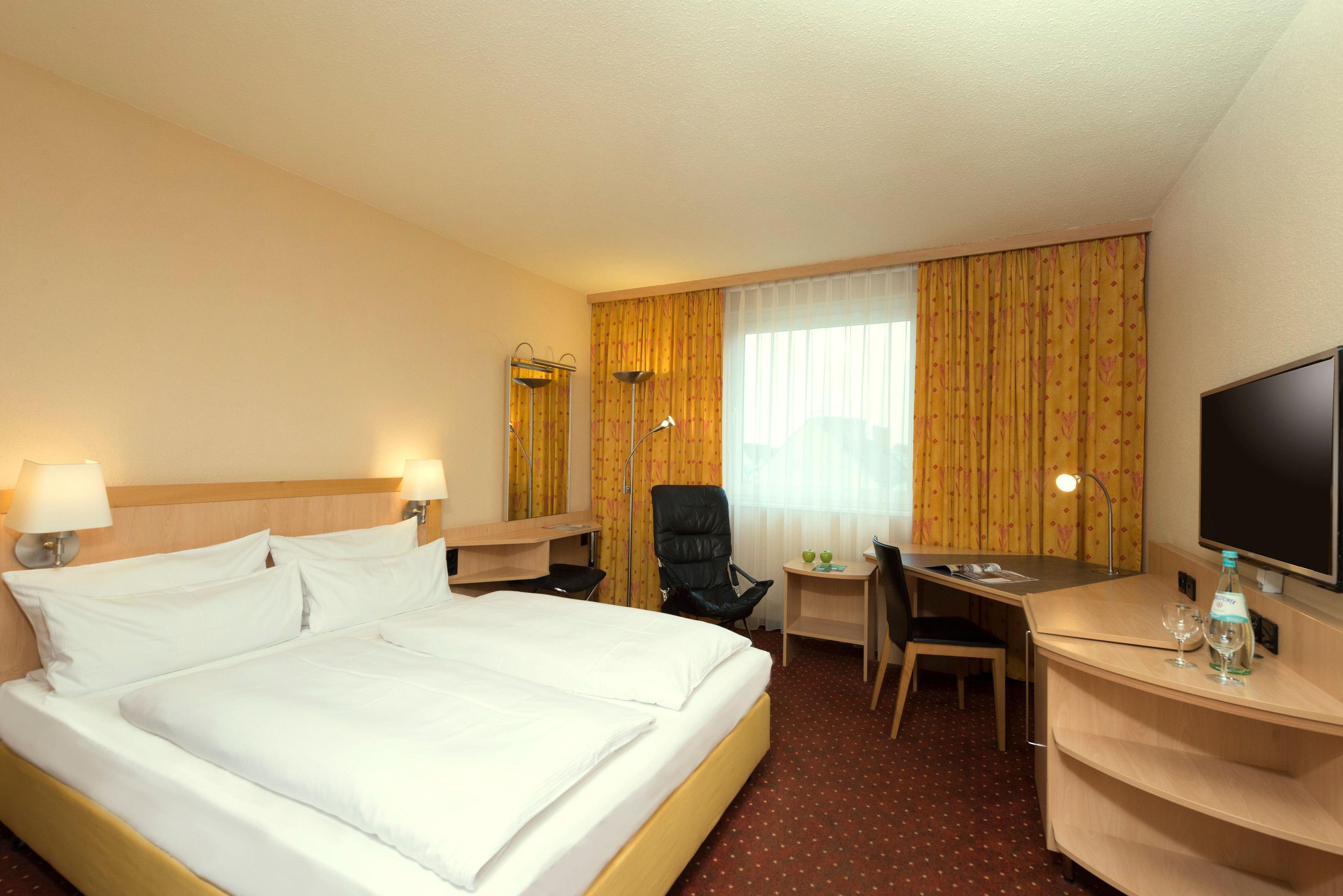 ibis Styles Berlin Treptow — photo 4
