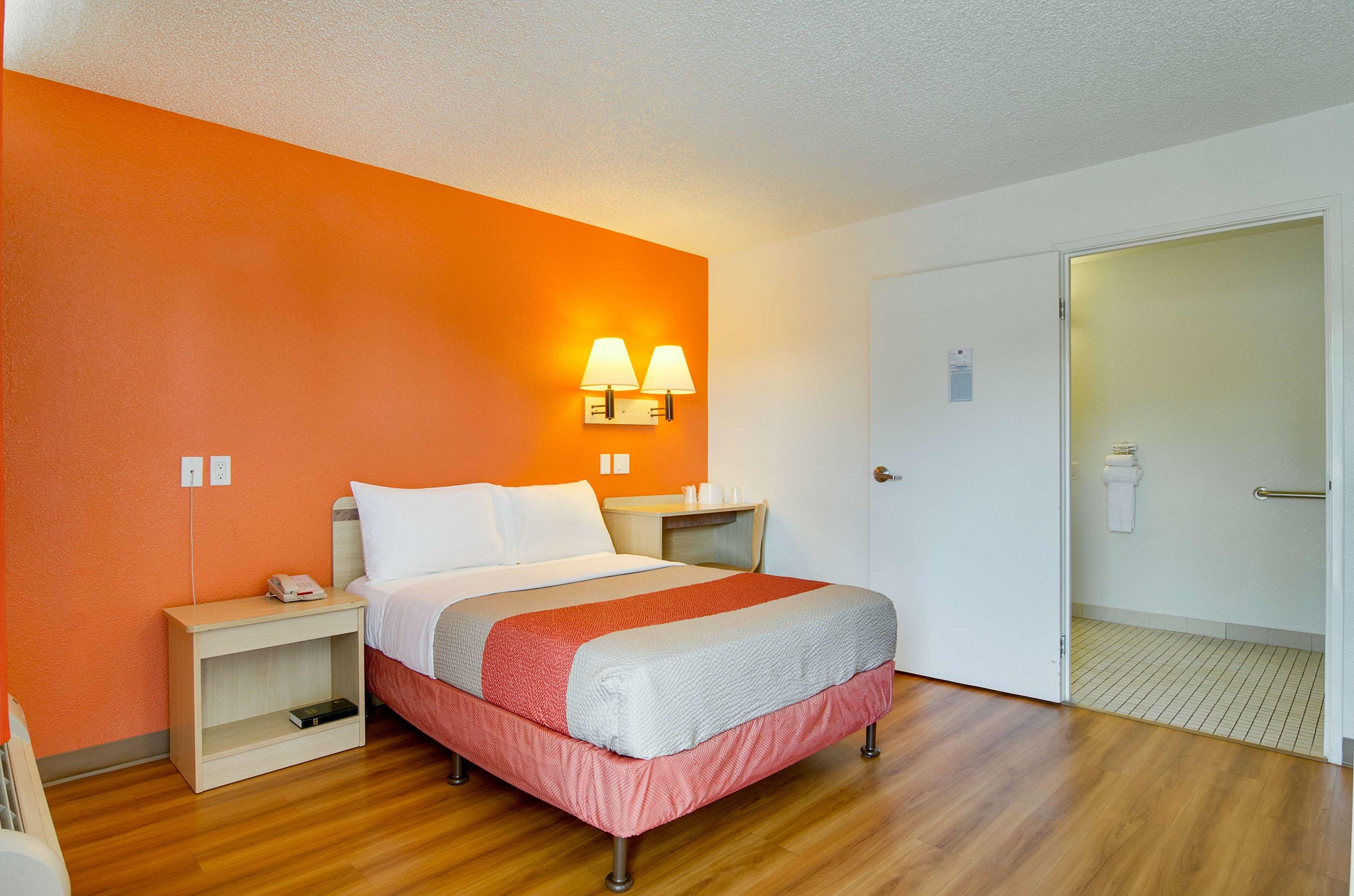 Motel 6 Tacoma Fife — photo 4