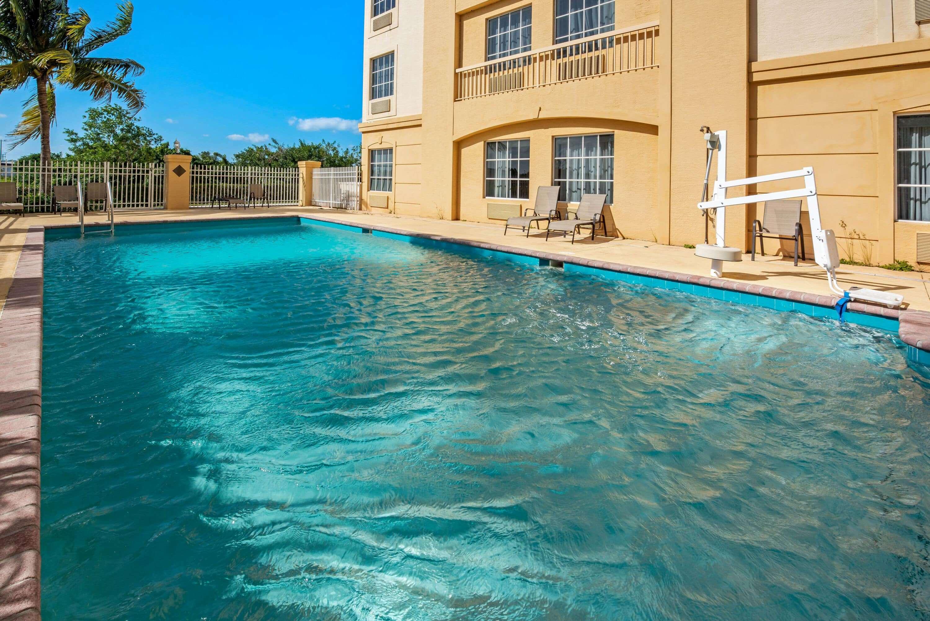 La Quinta Inn & Suites Ft. Pierce — photo 5