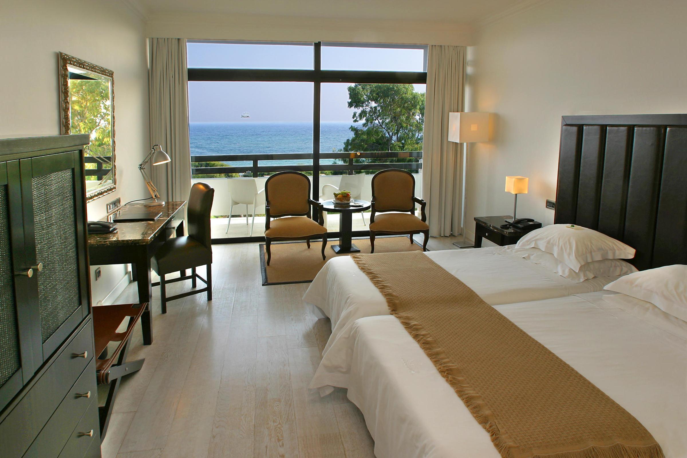 Grecian Bay Hotel — photo 5