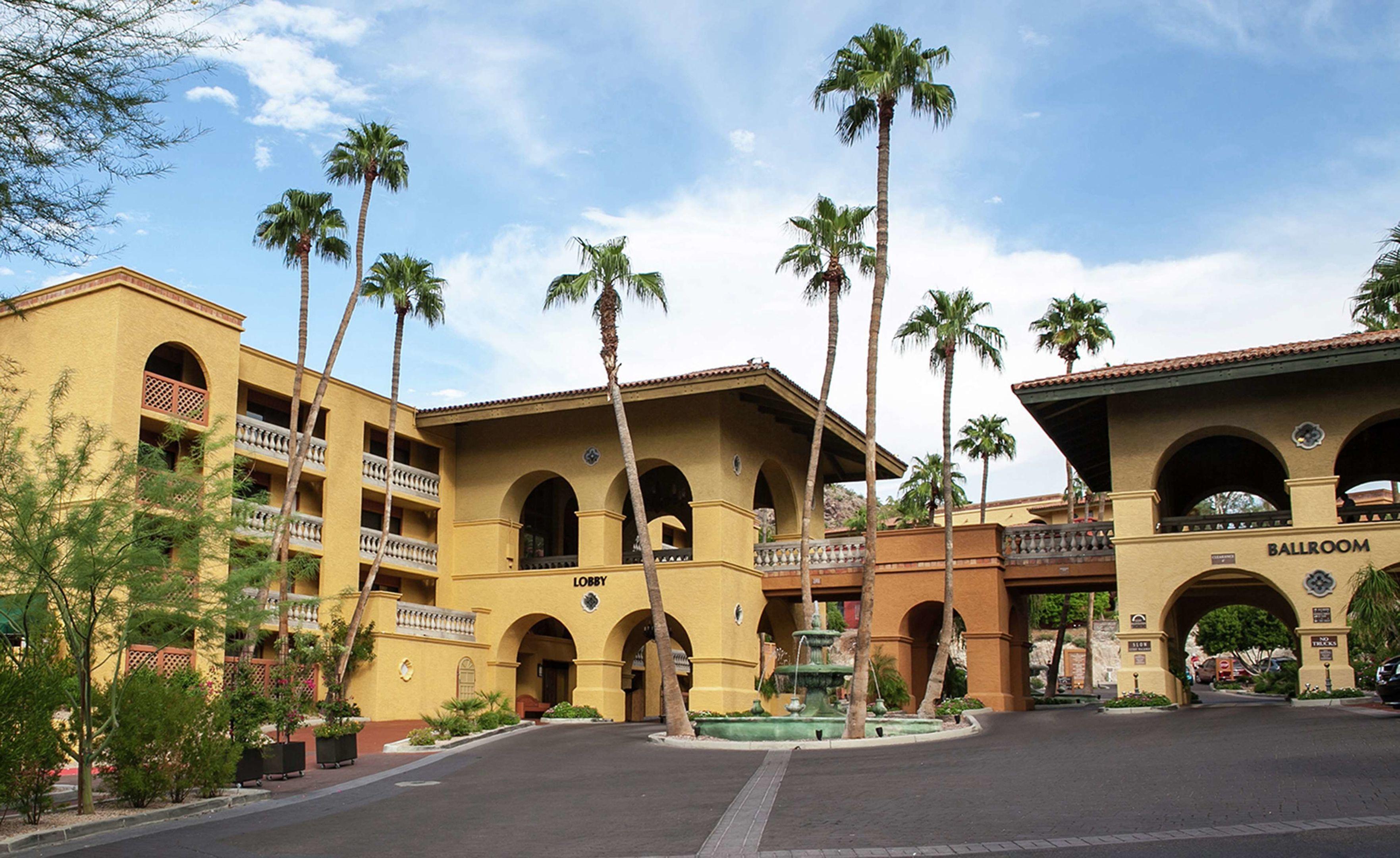 Pointe Hilton Tapatio Cliffs Resort — photo 4
