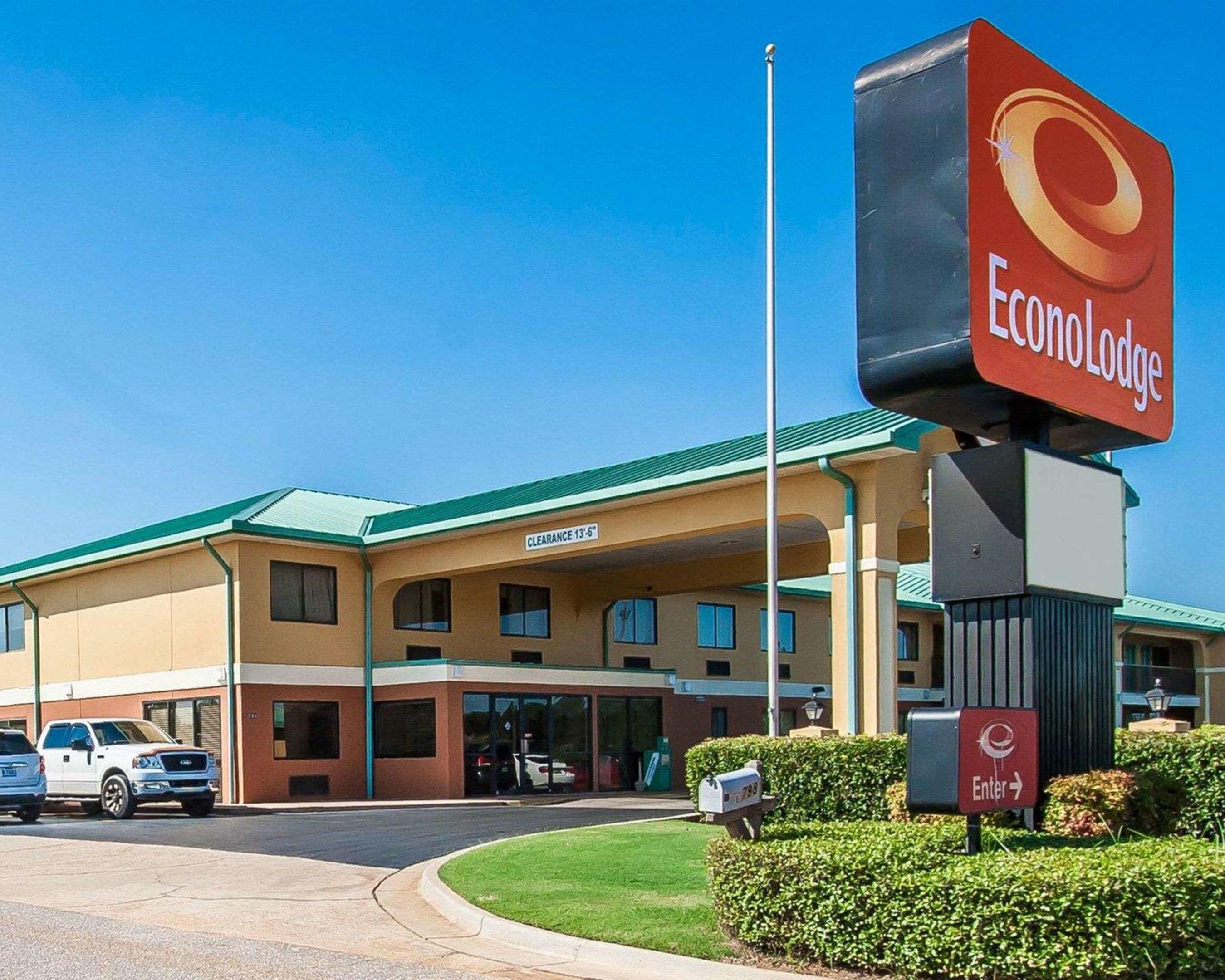 Econo Lodge Prattville — photo 4