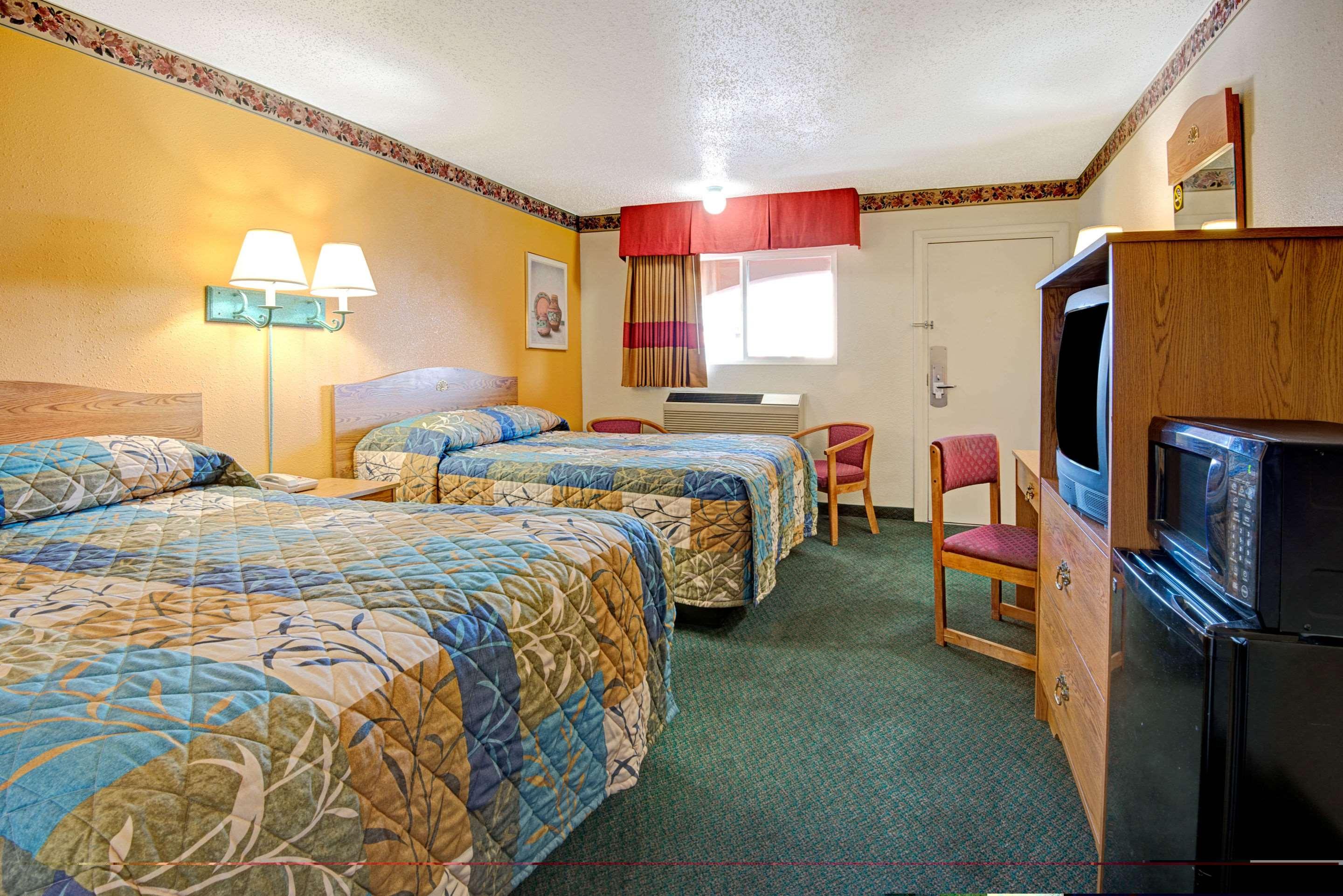 Rodeway Inn Albuquerque Downtown on Rt 66 — photo 4