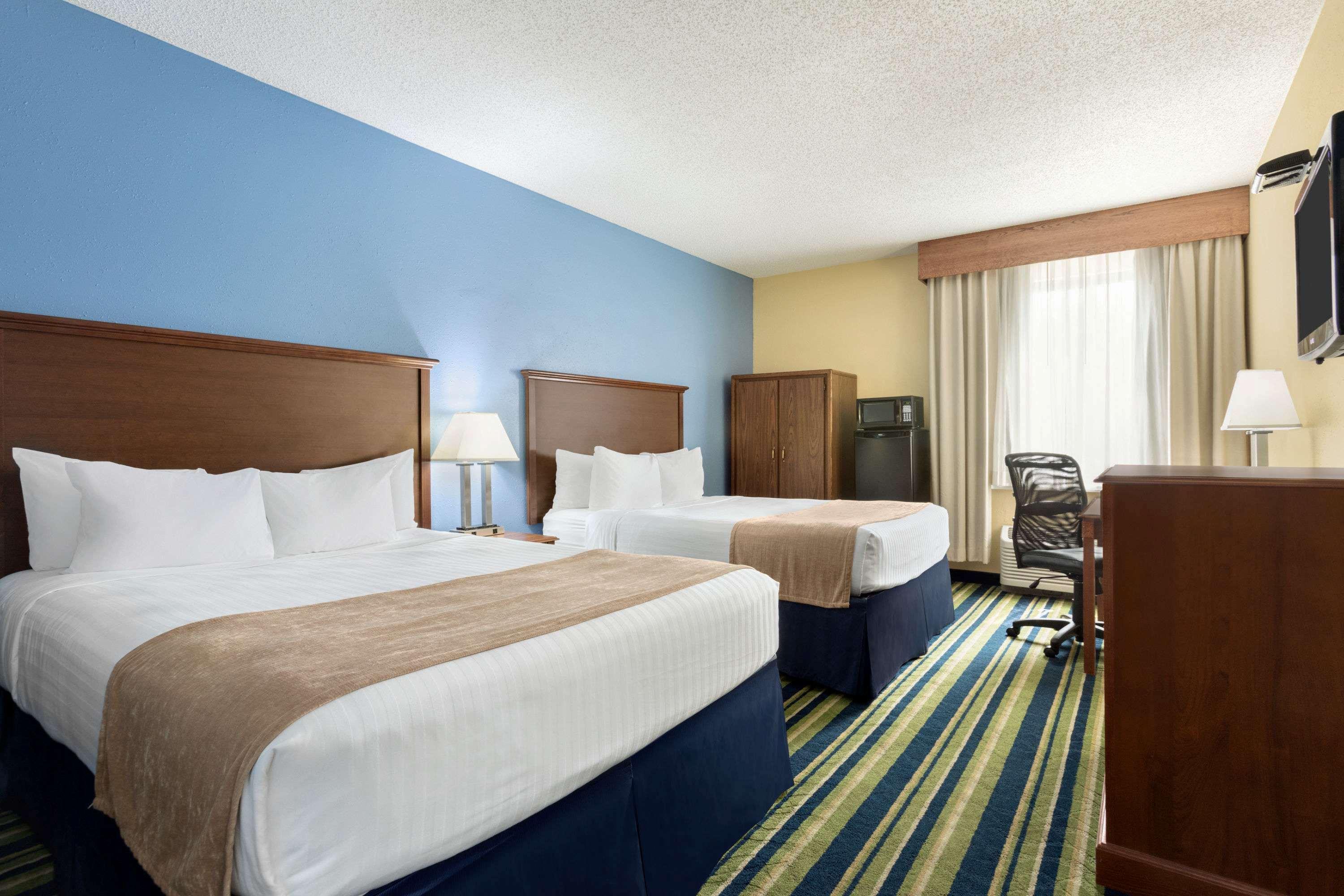 Days Inn Fargo — photo 3