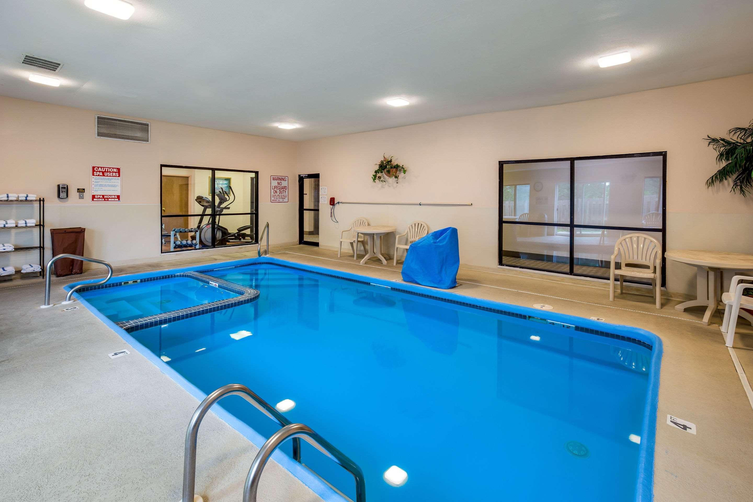 Quality Inn I-70 Near Kansas Speedway — photo 5
