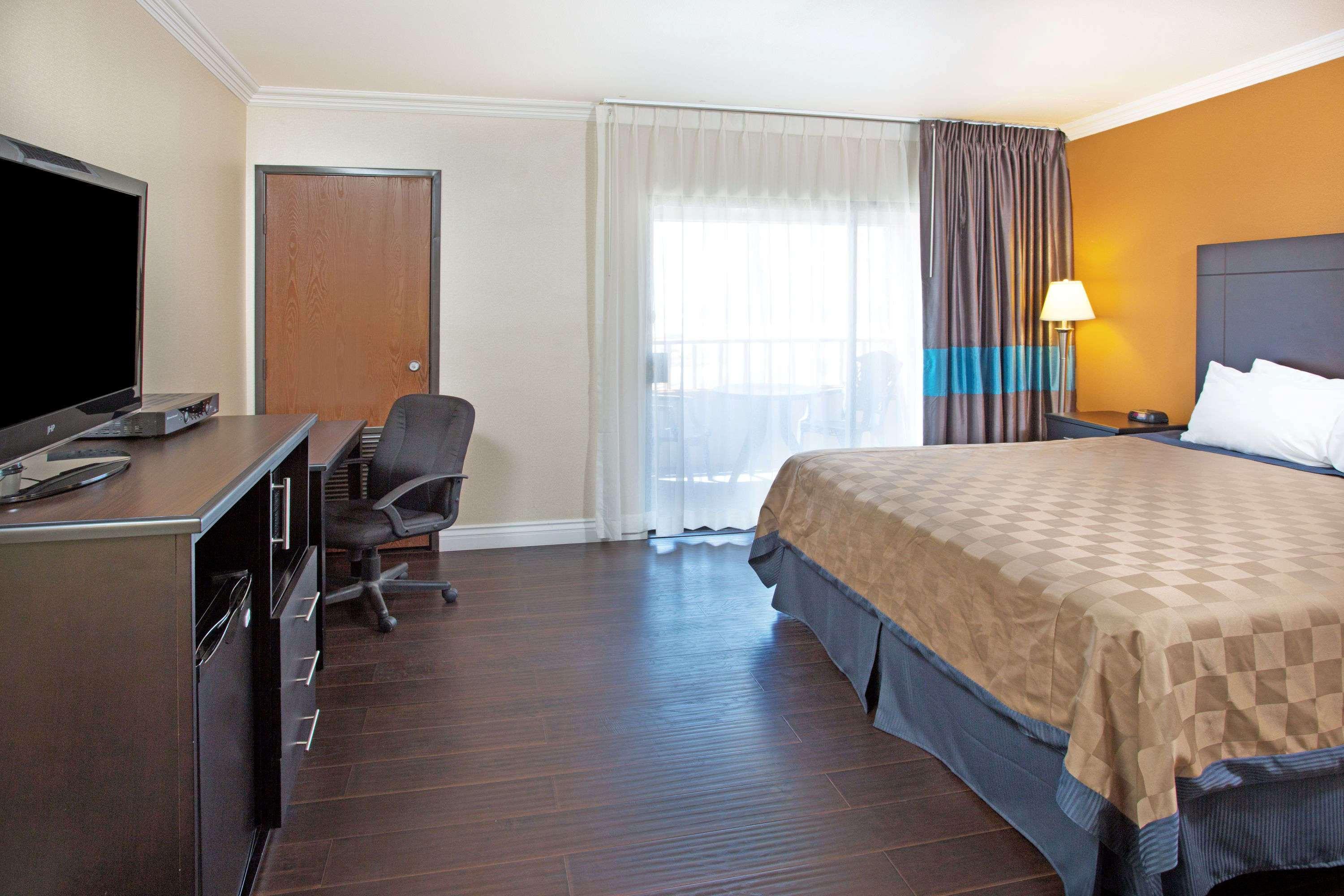 Travelodge Ocean Front — photo 5