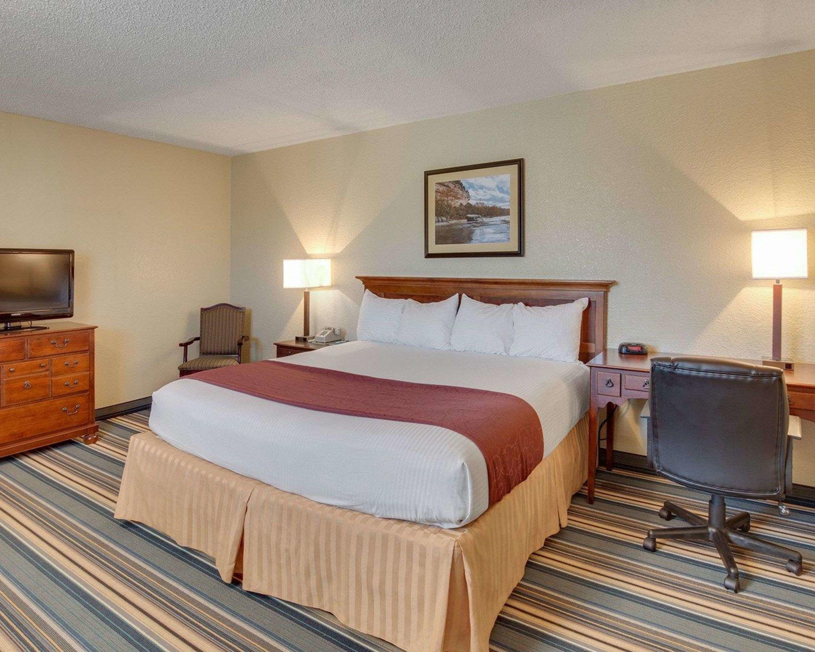 Rodeway Inn — photo 5