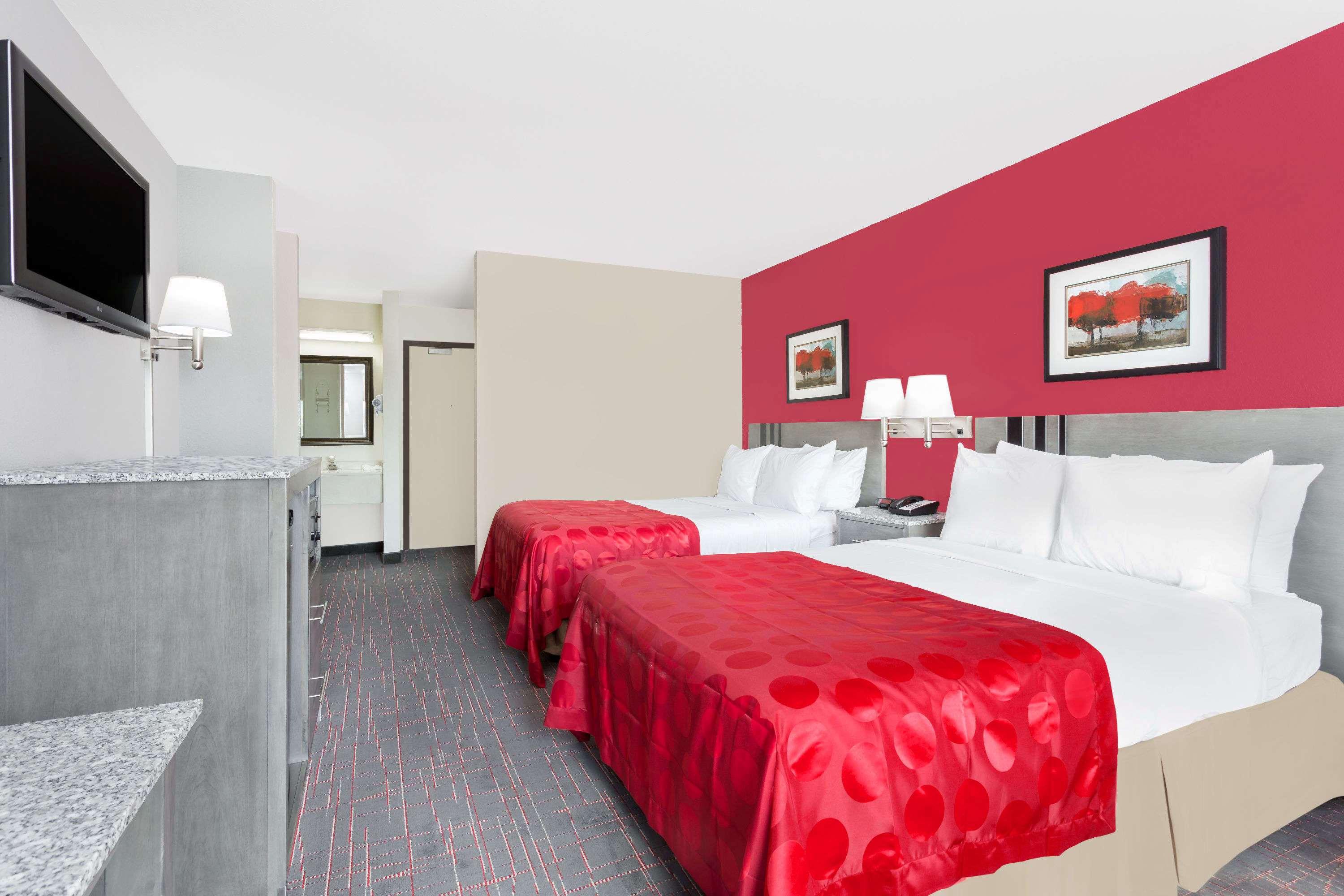 Ramada by Wyndham Greensboro — photo 5