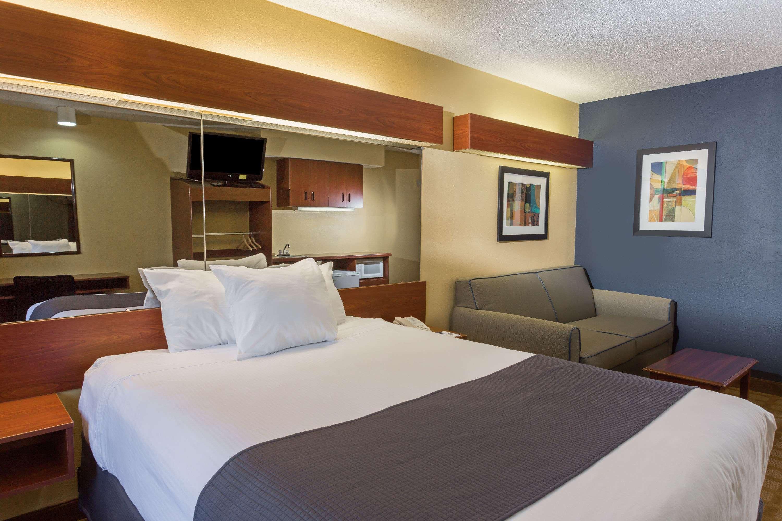 Microtel Inn & Suites by Wyndham Hillsborough — photo 5